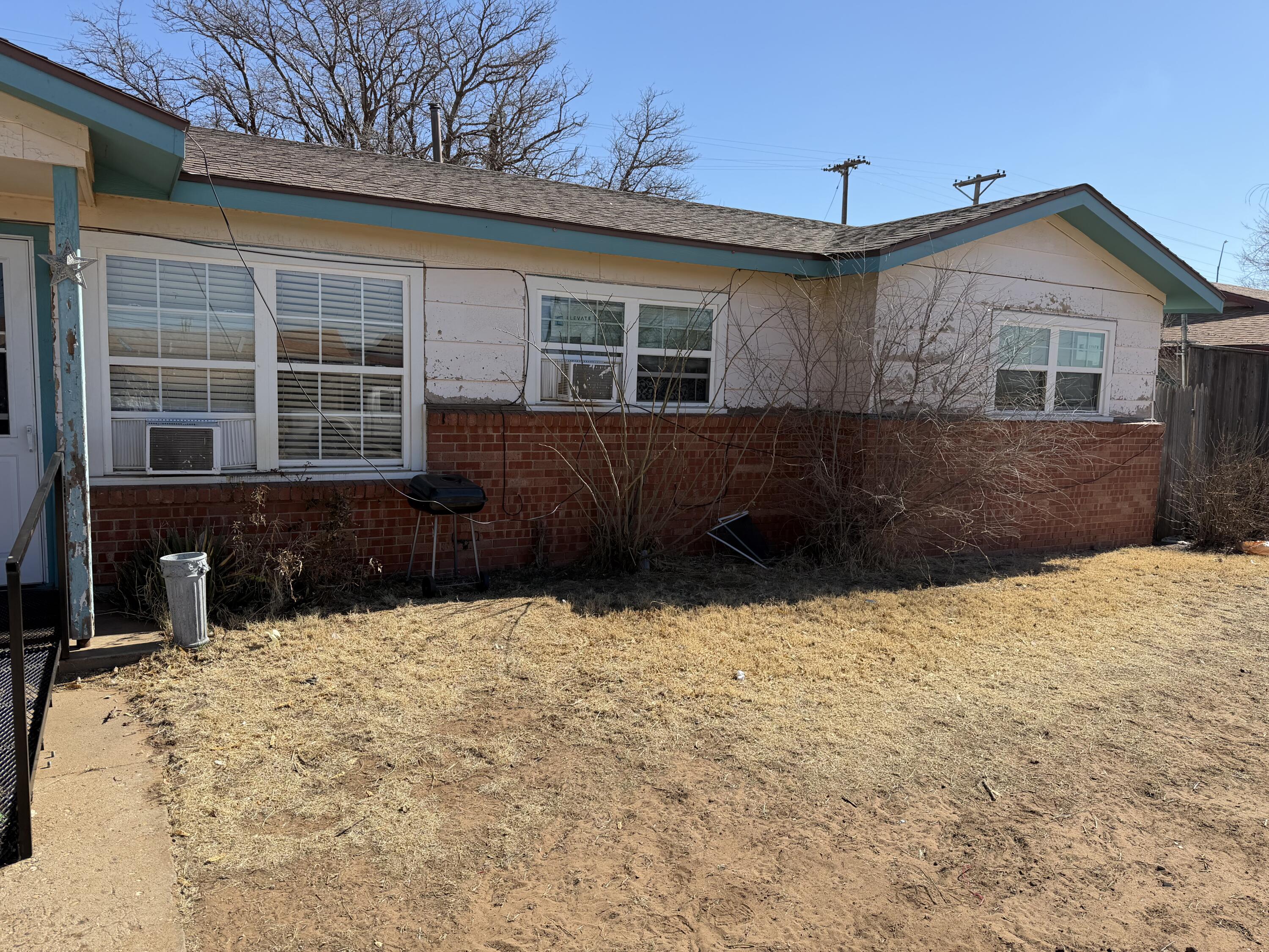 219 Redbud Avenue