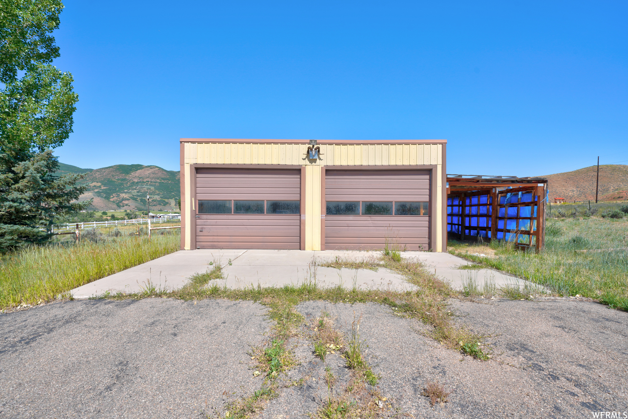 1350 E HENEFER RD