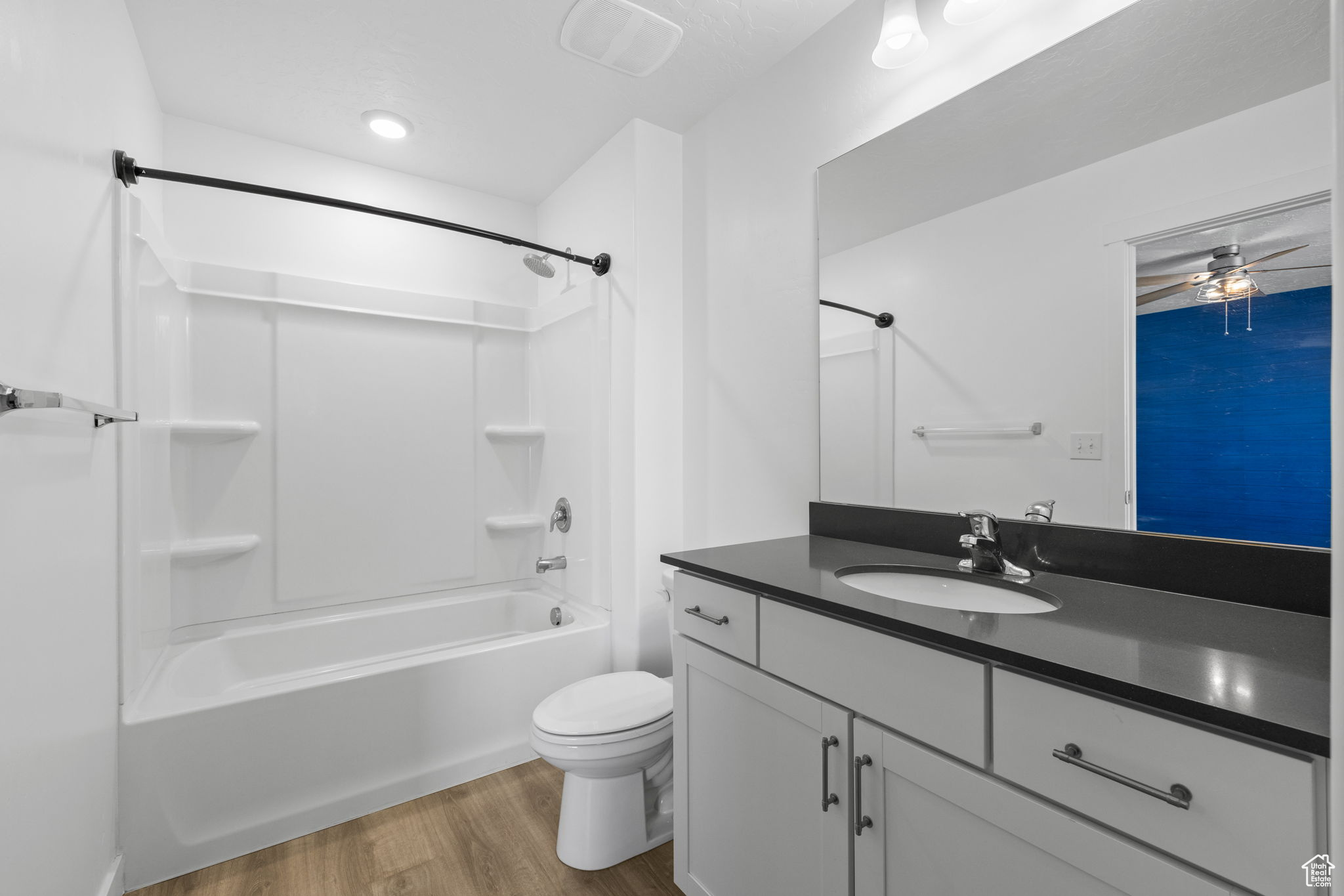 14 N LAUNCH CT