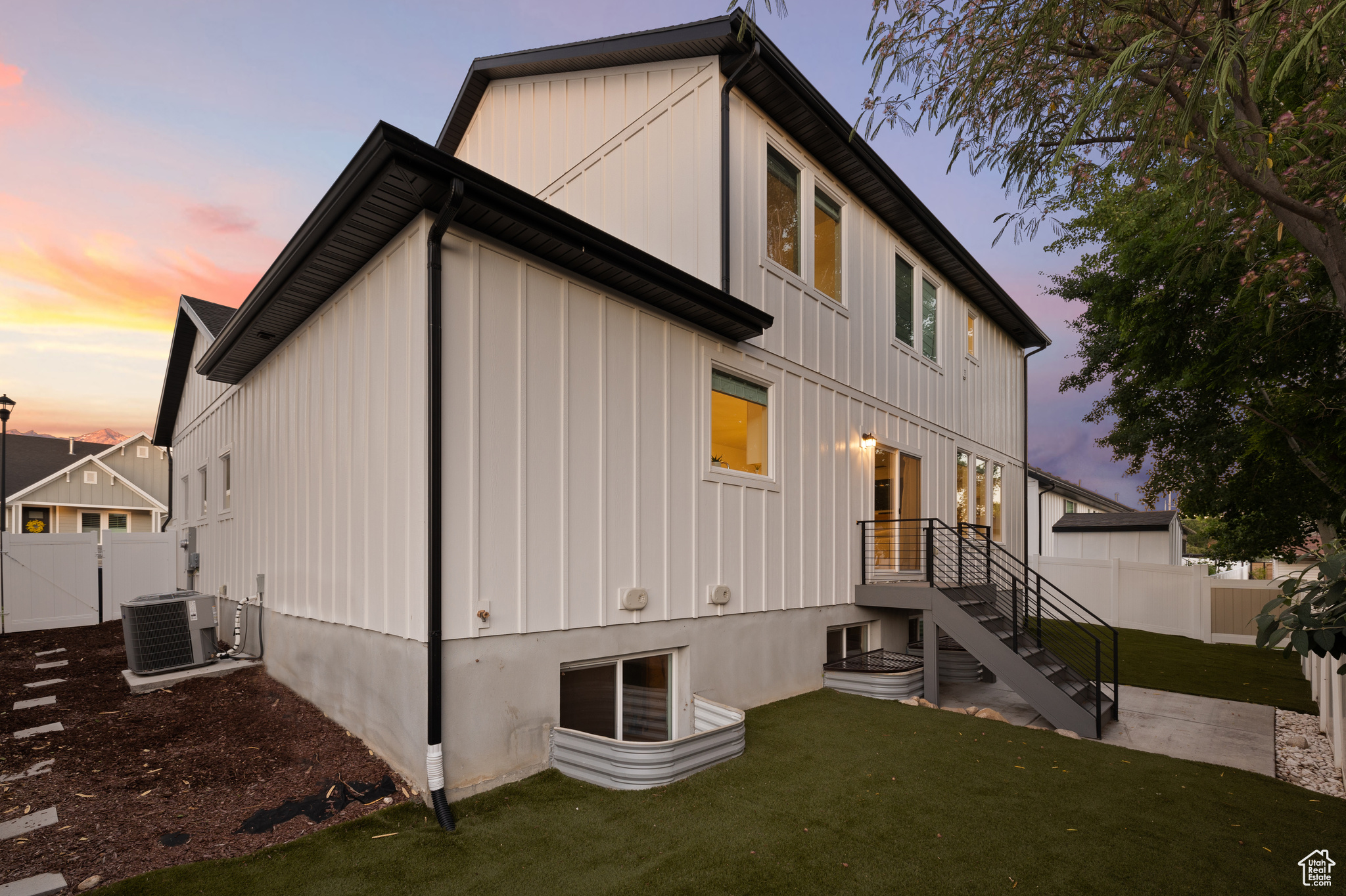 8366 S LEVINE LN