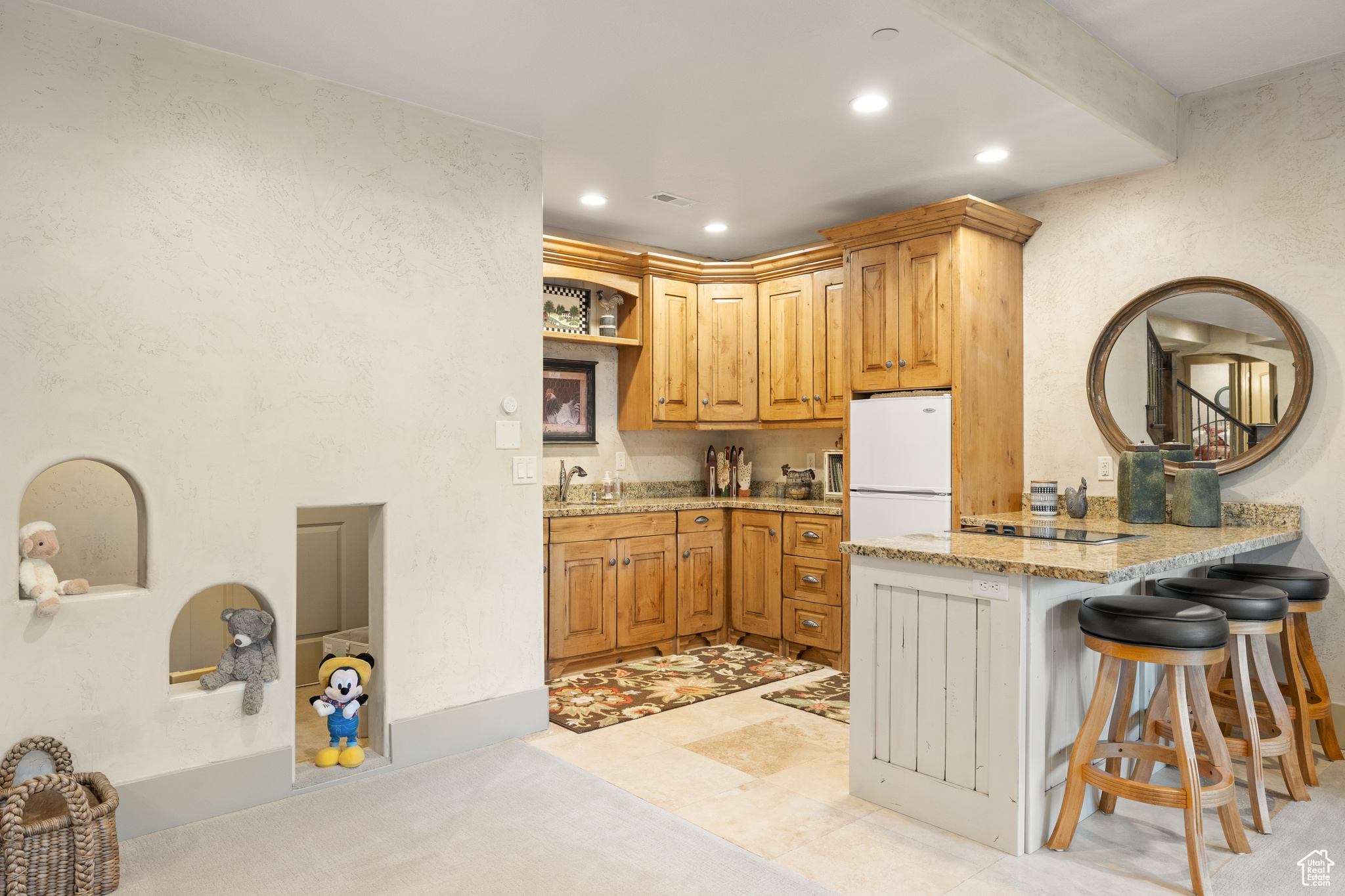 57 MEADOW DR