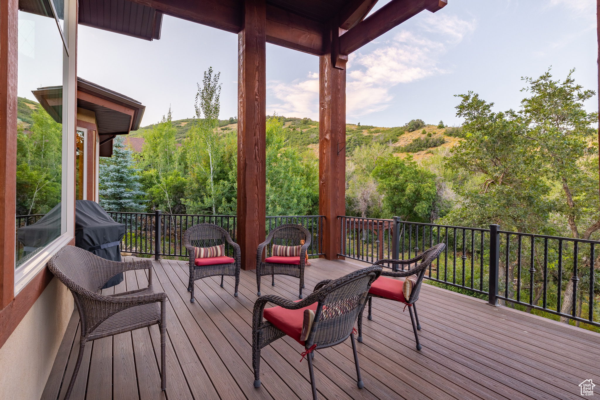57 MEADOW DR