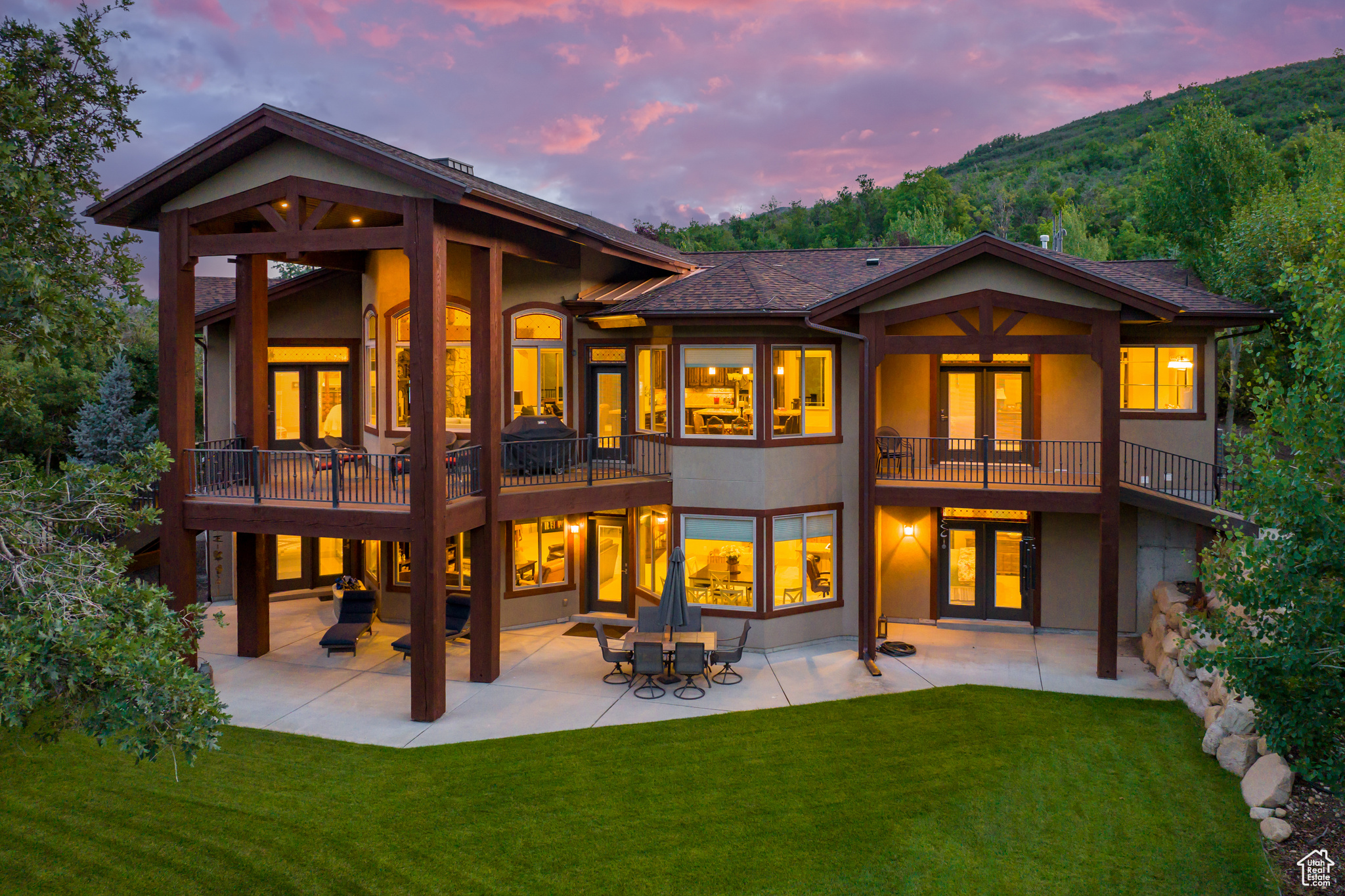 57 MEADOW DR