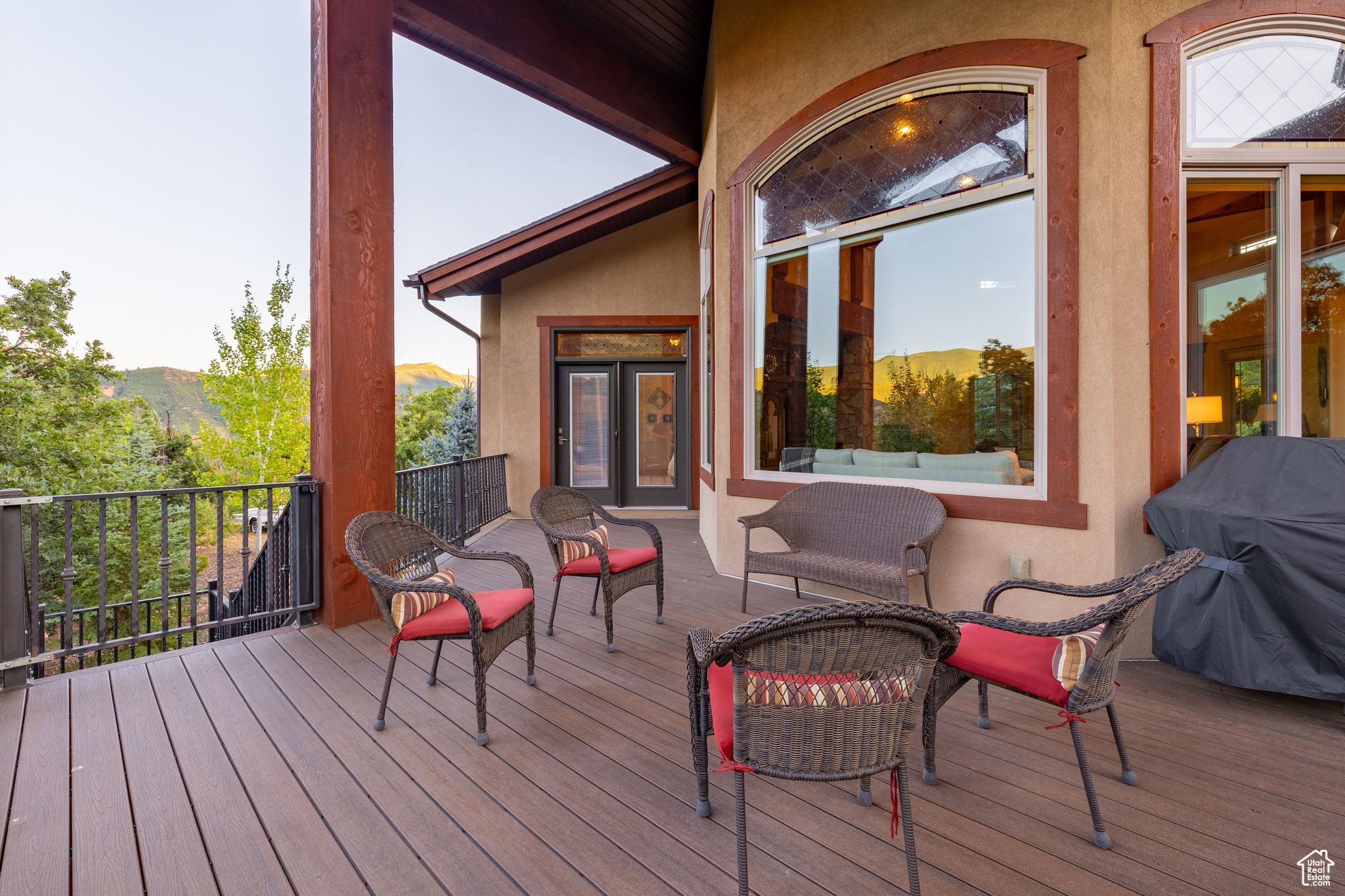 57 MEADOW DR