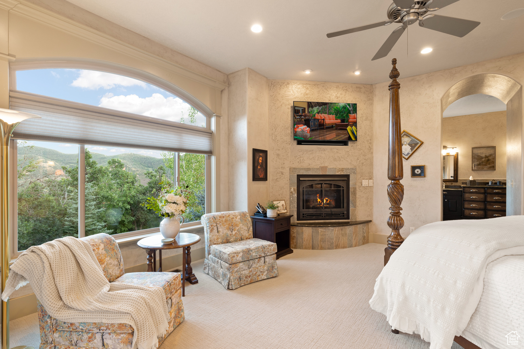 57 MEADOW DR