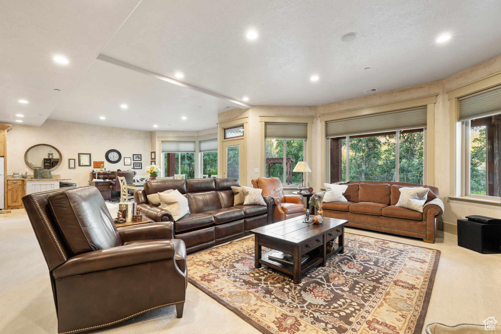 57 MEADOW DR