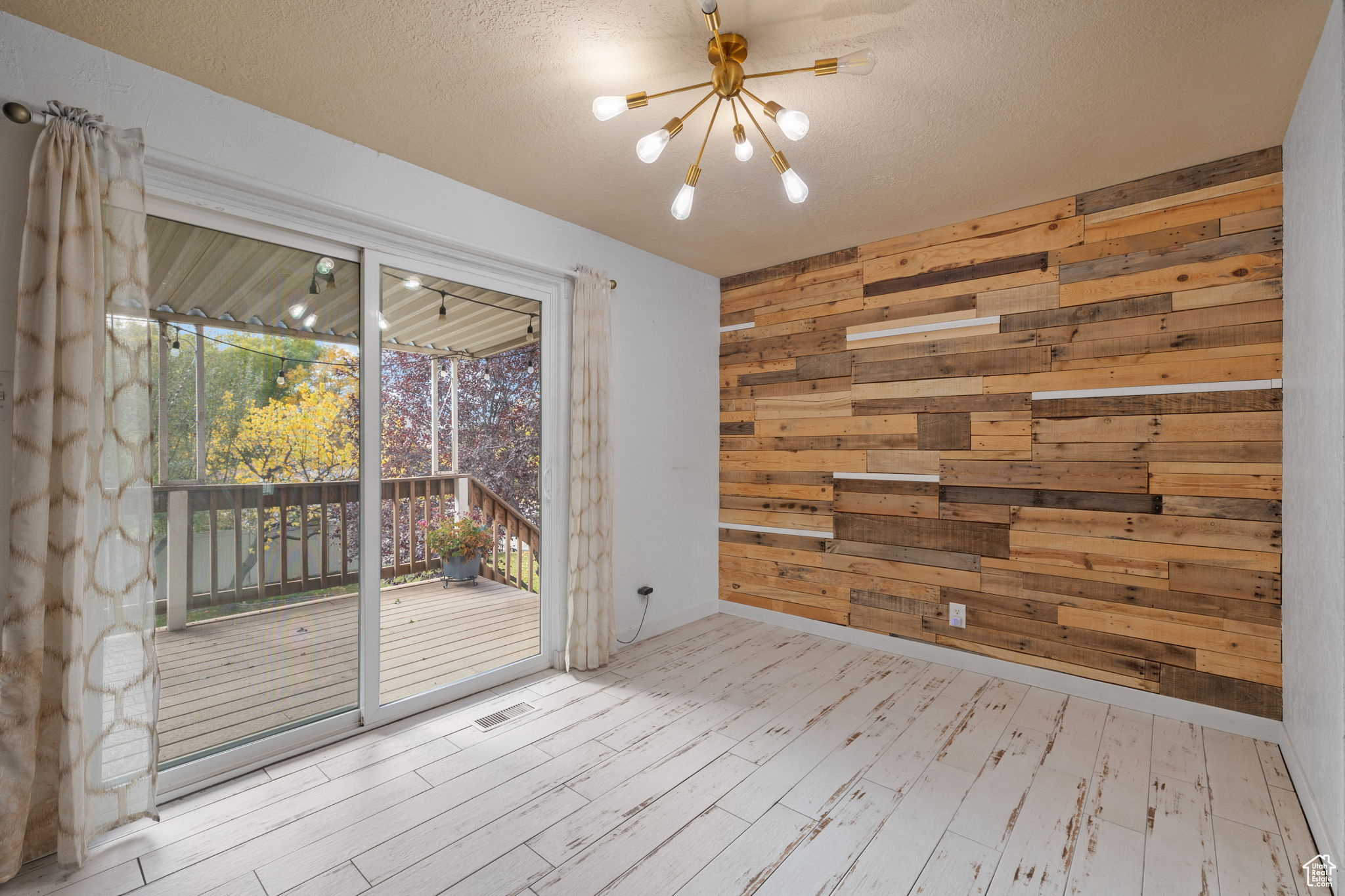 109 W 1120 RD
