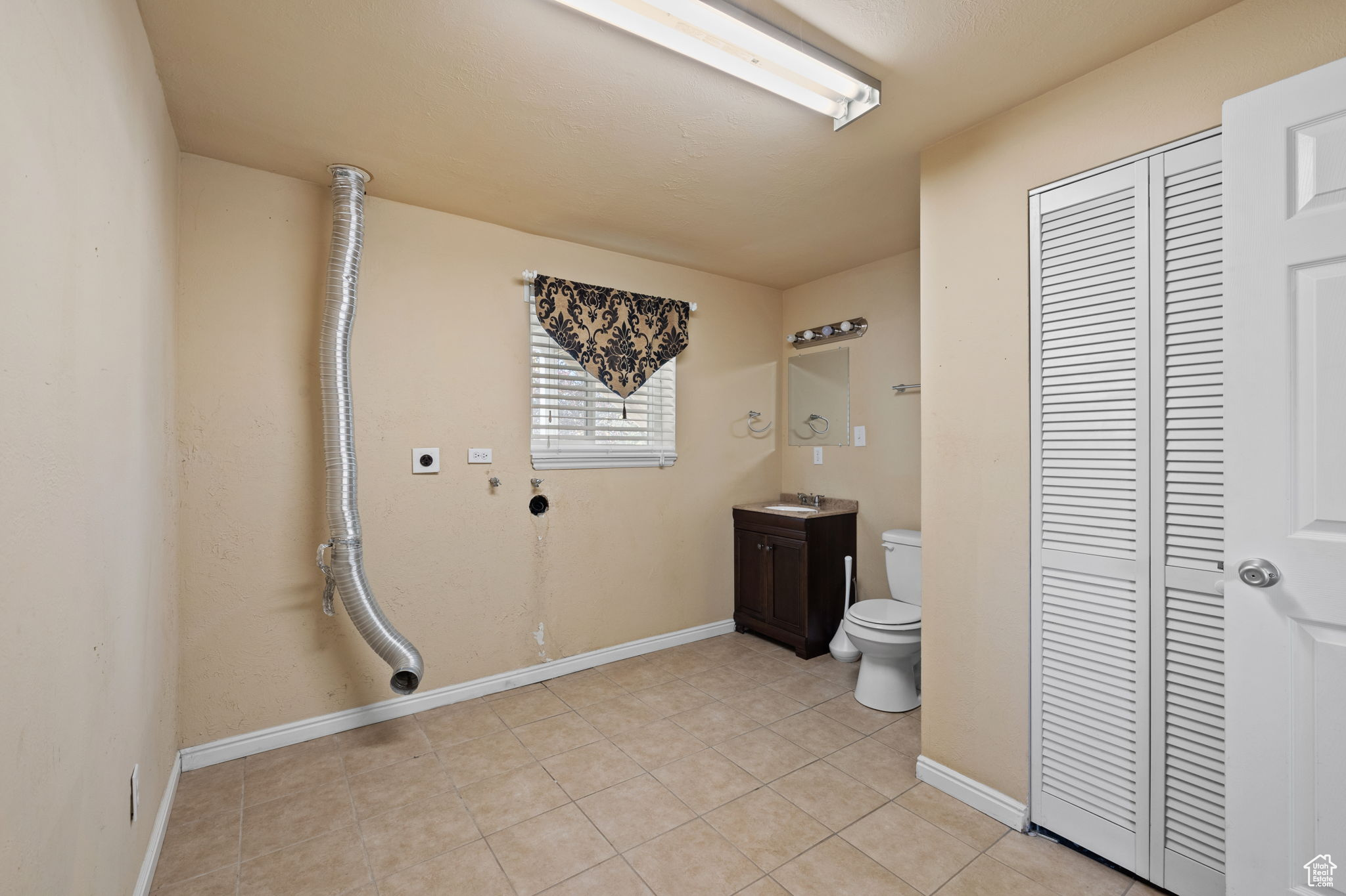 109 W 1120 RD