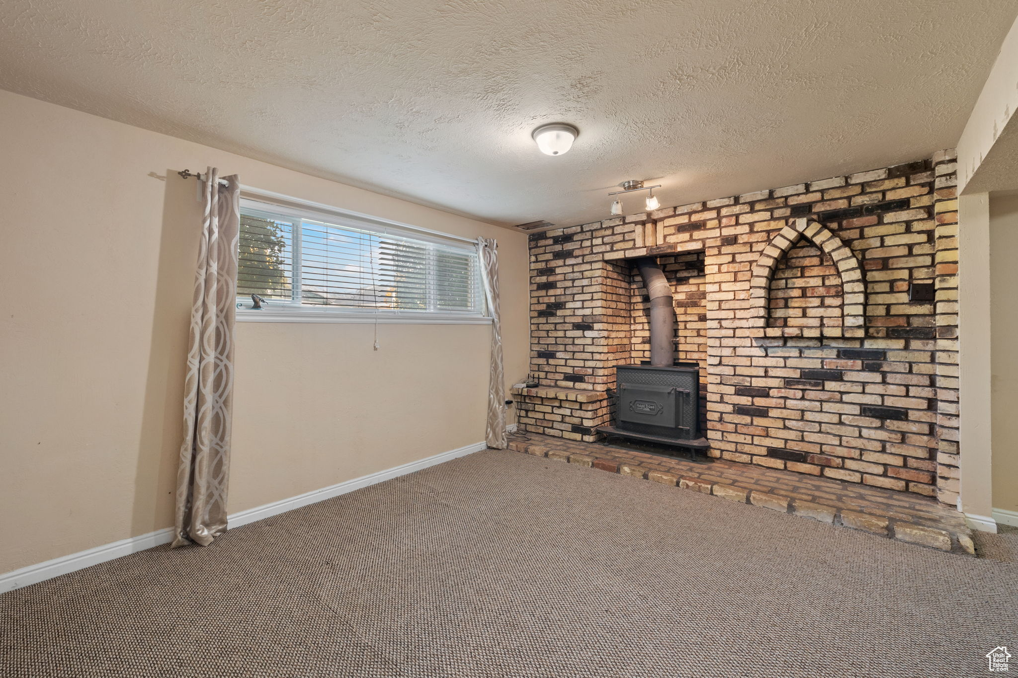 109 W 1120 RD