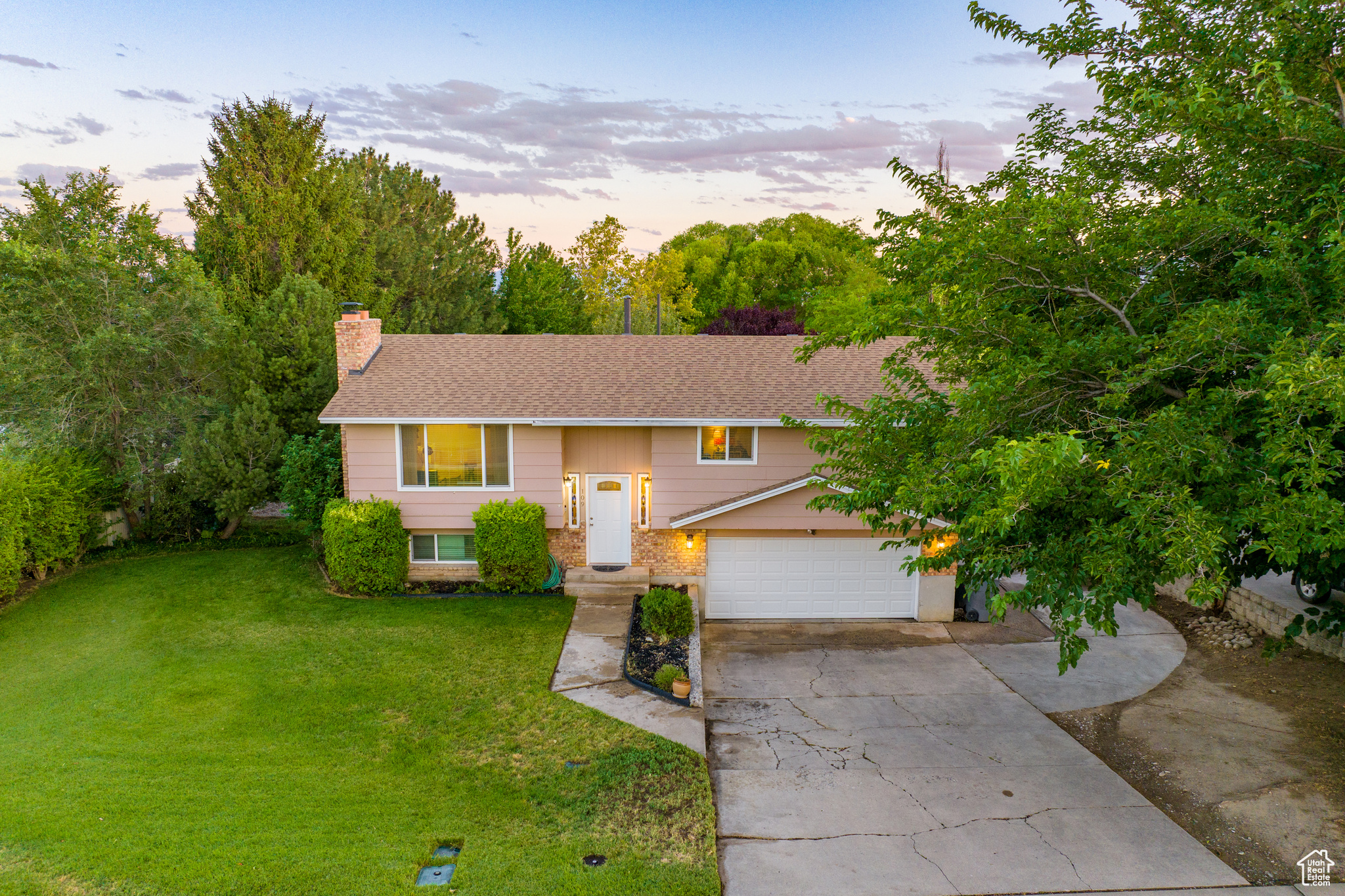 109 W 1120 RD