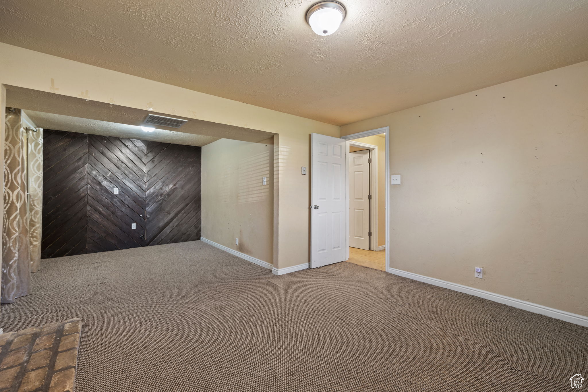 109 W 1120 RD