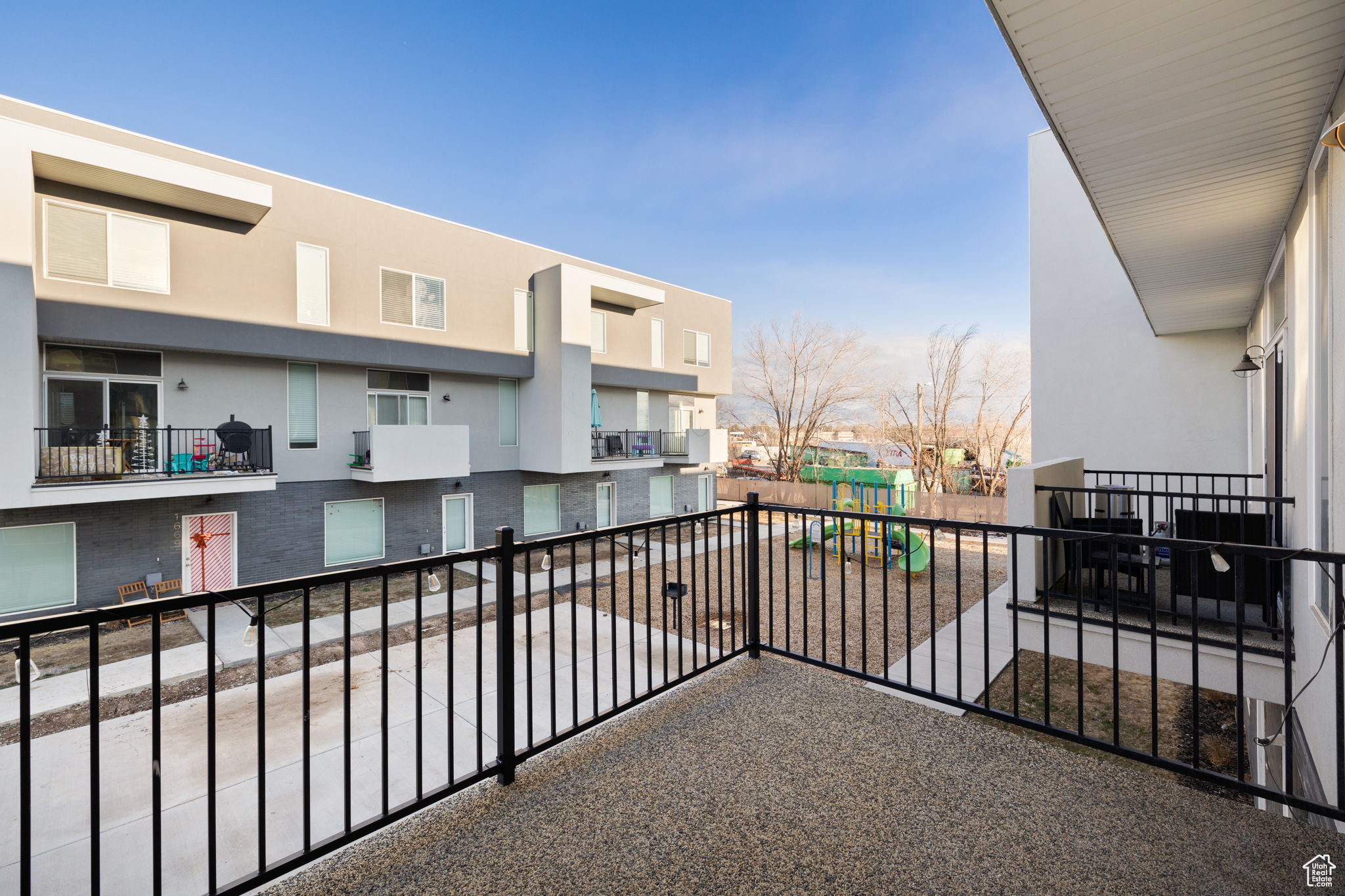 1676 S 245 W