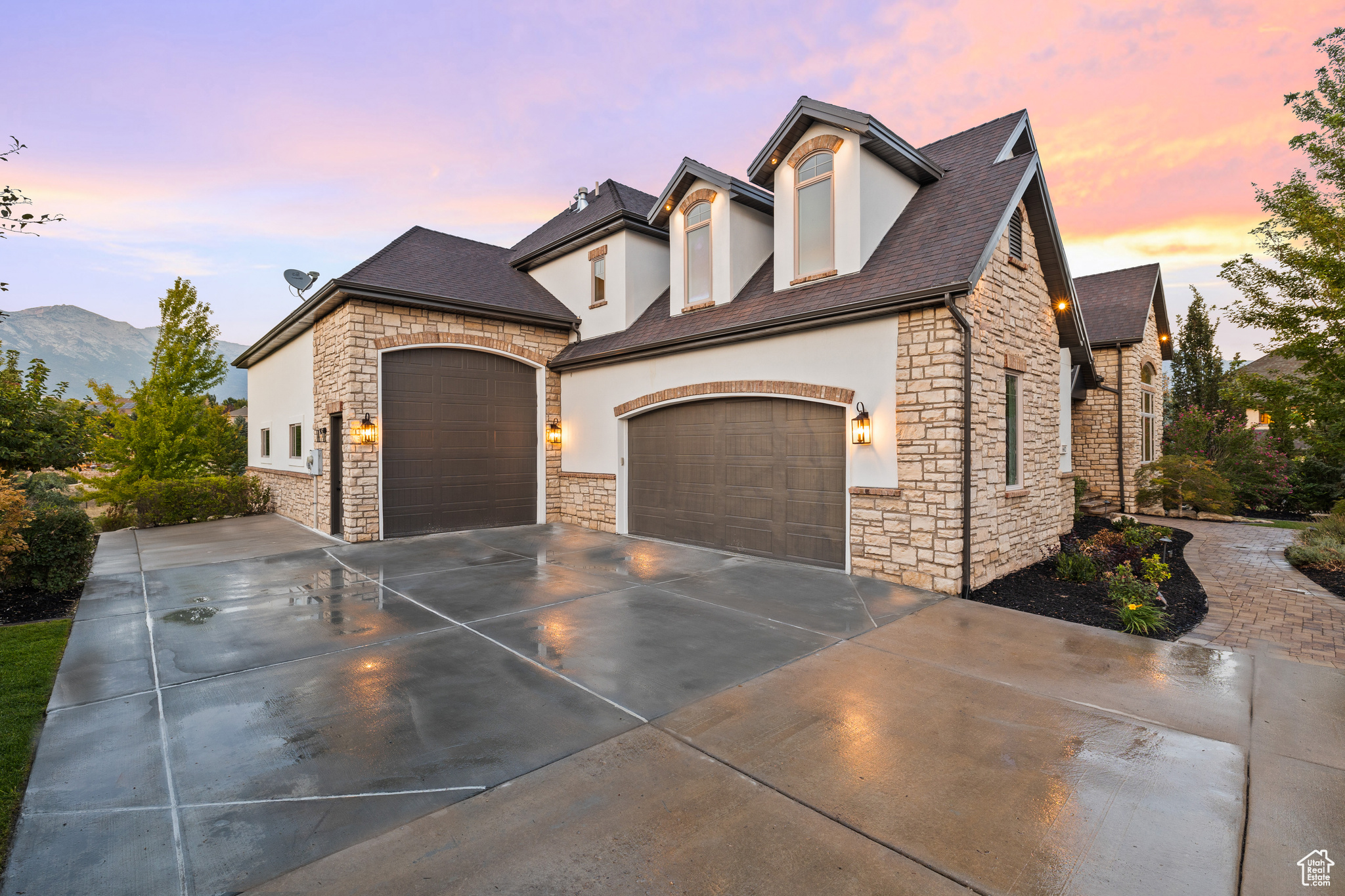 6602 W NORMANDY WAY