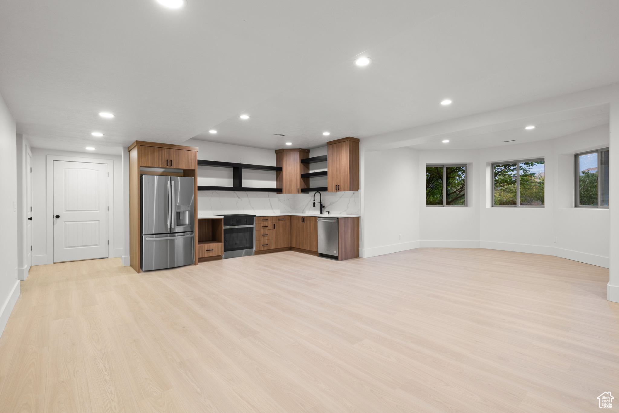 6602 W NORMANDY WAY