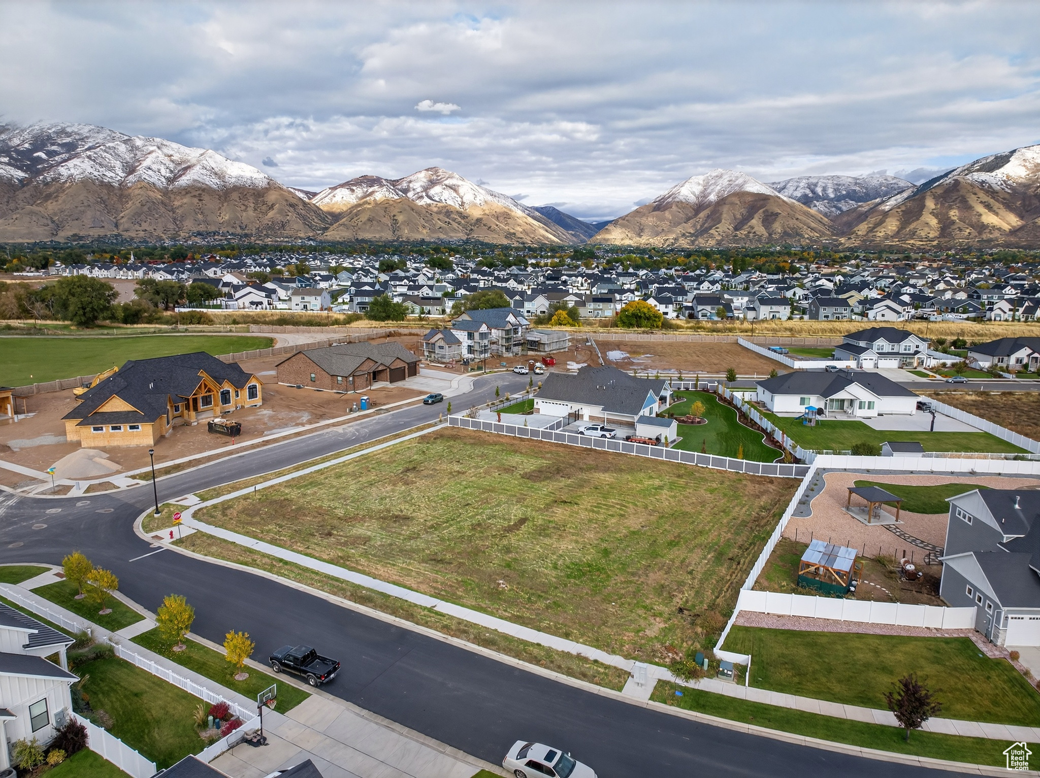 1228 N PONDEROSA LN Unit: 253