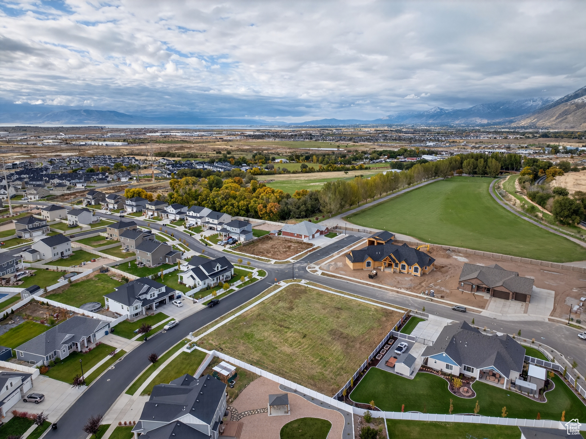 1228 N PONDEROSA LN Unit: 253