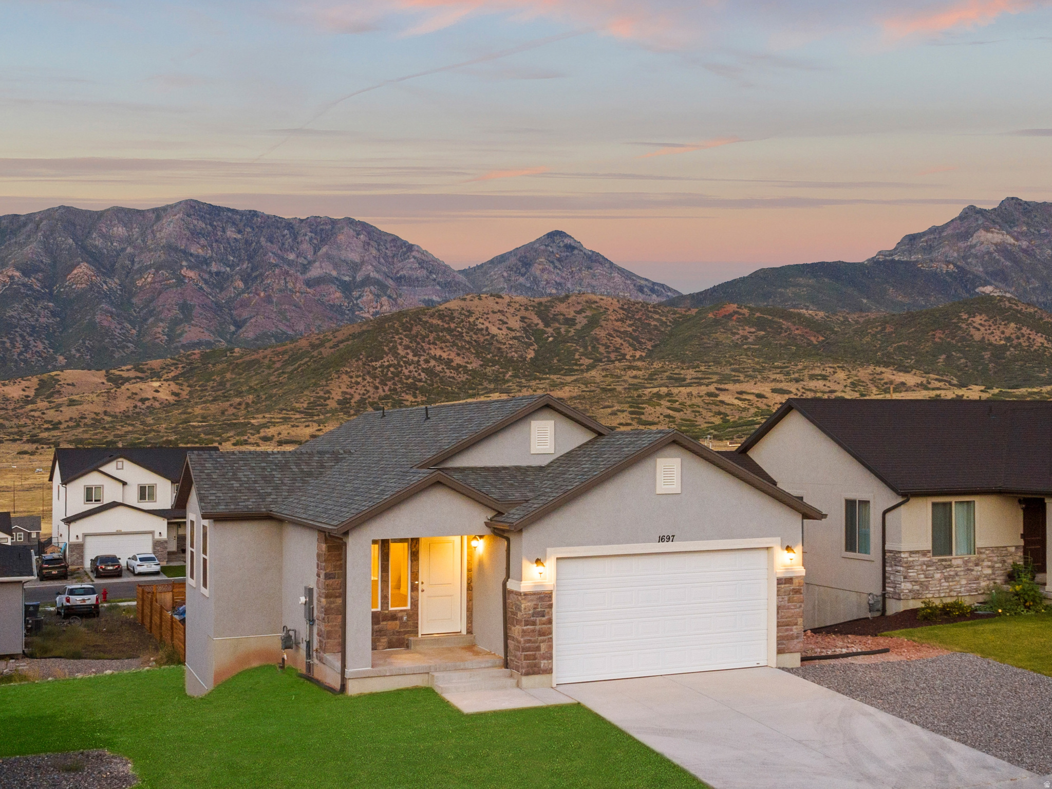 1693 S WINDSONG DR #376