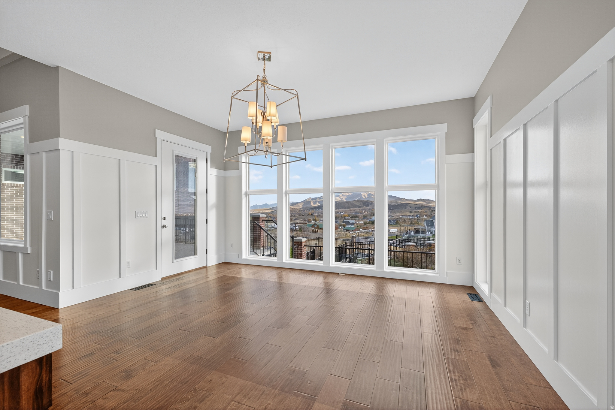 2628 E PRAIRIE VIEW DR