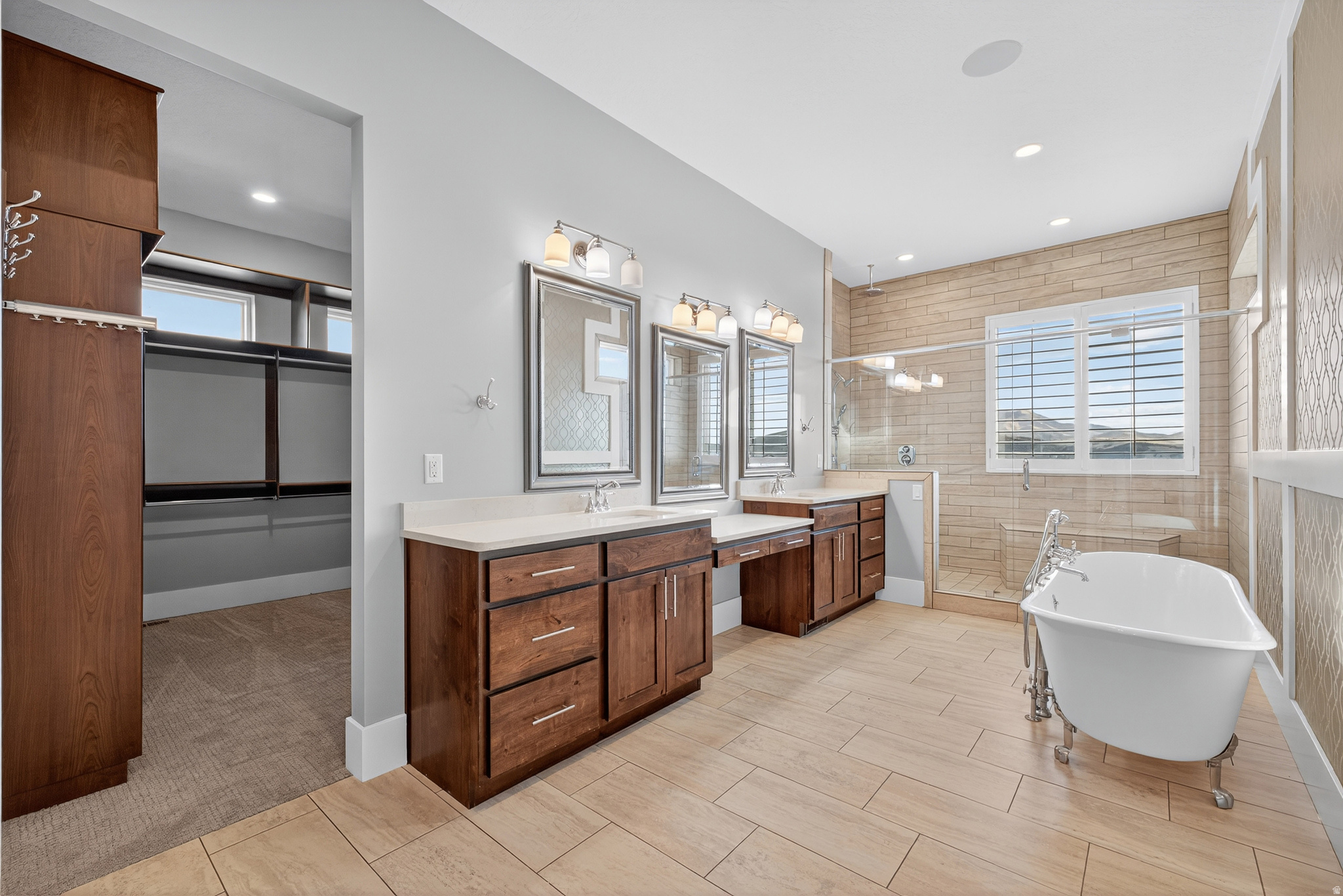 2628 E PRAIRIE VIEW DR