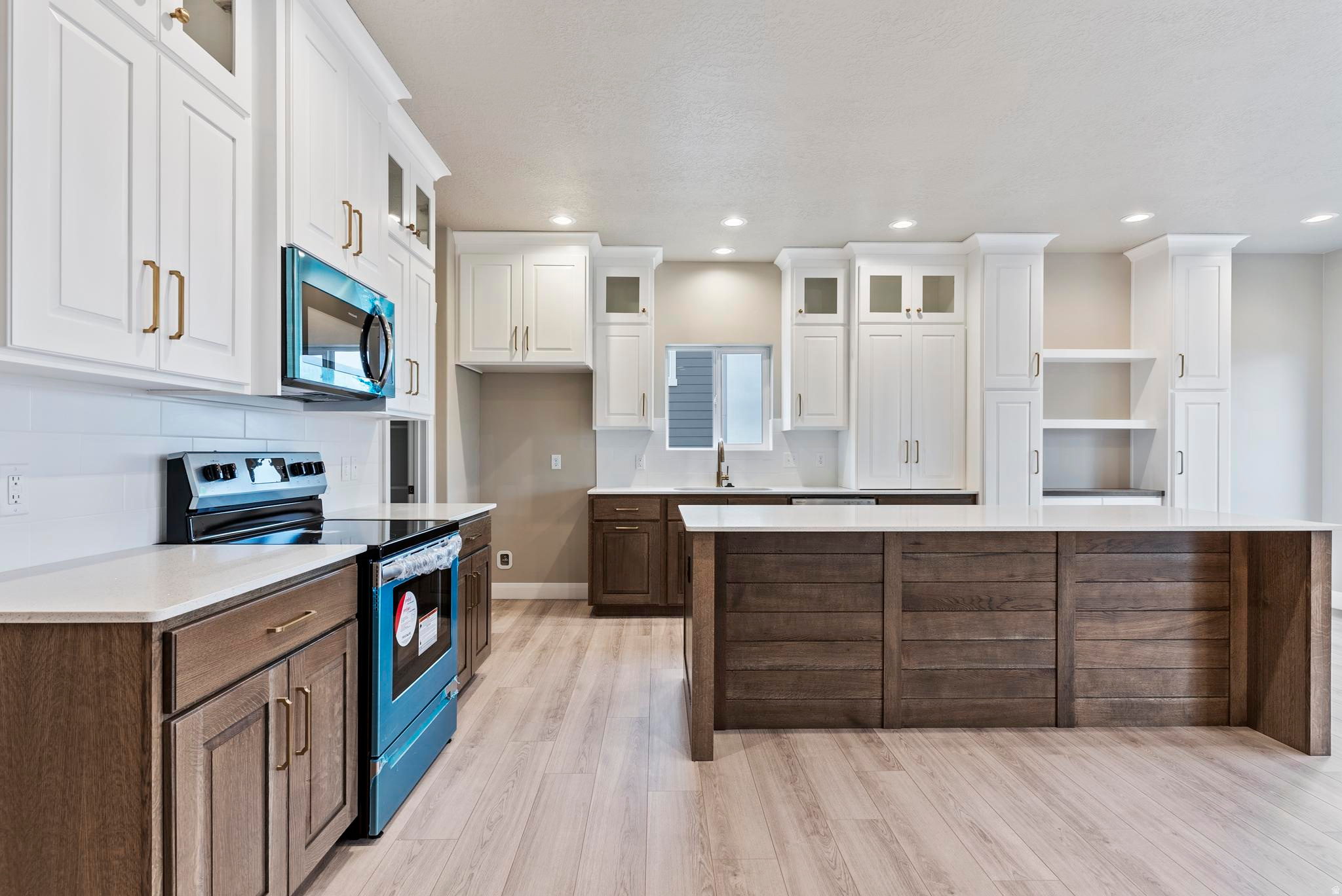 1942 W FOXWOOD RD #SH384