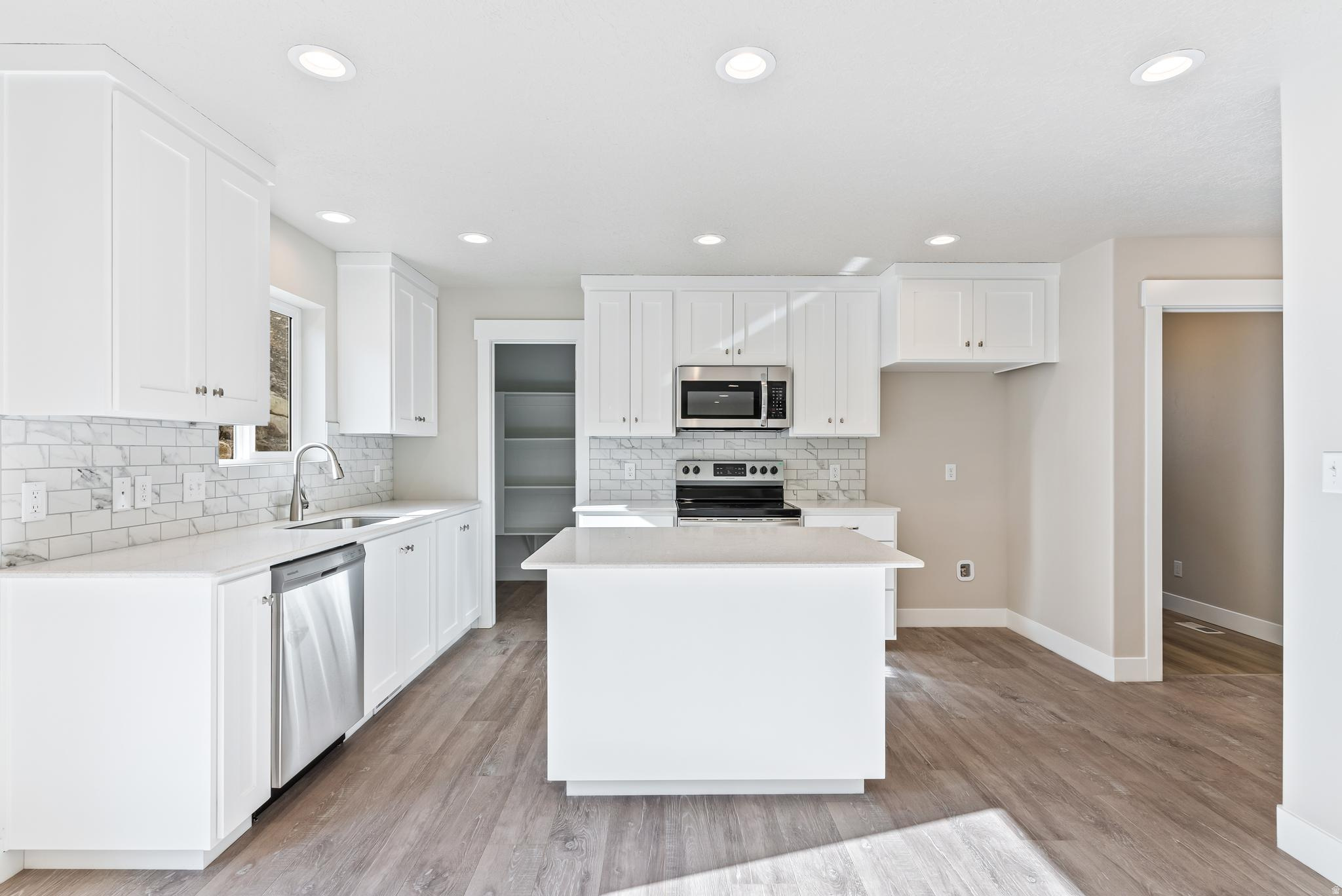 1733 S WINDSONG DR #SH380