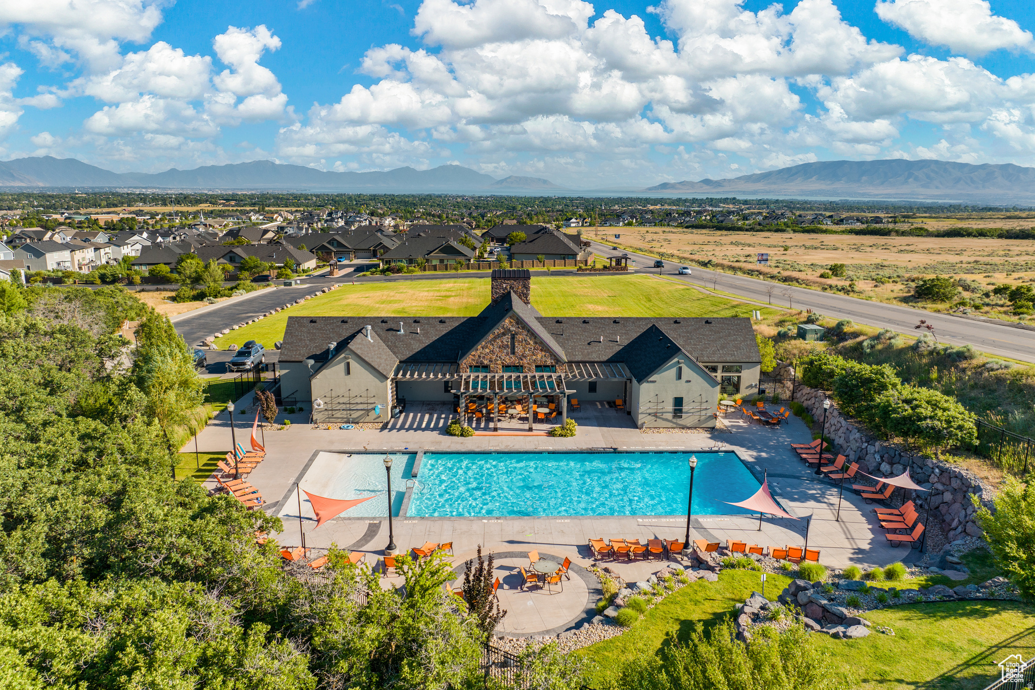 12184 N BRIDGEGATE WAY