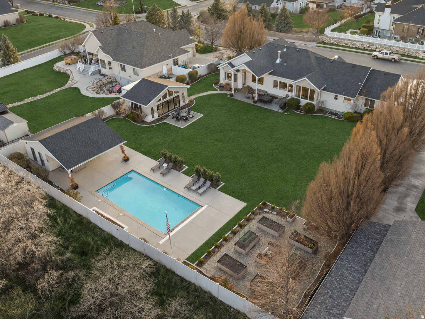 10248 N MYSTIC DR