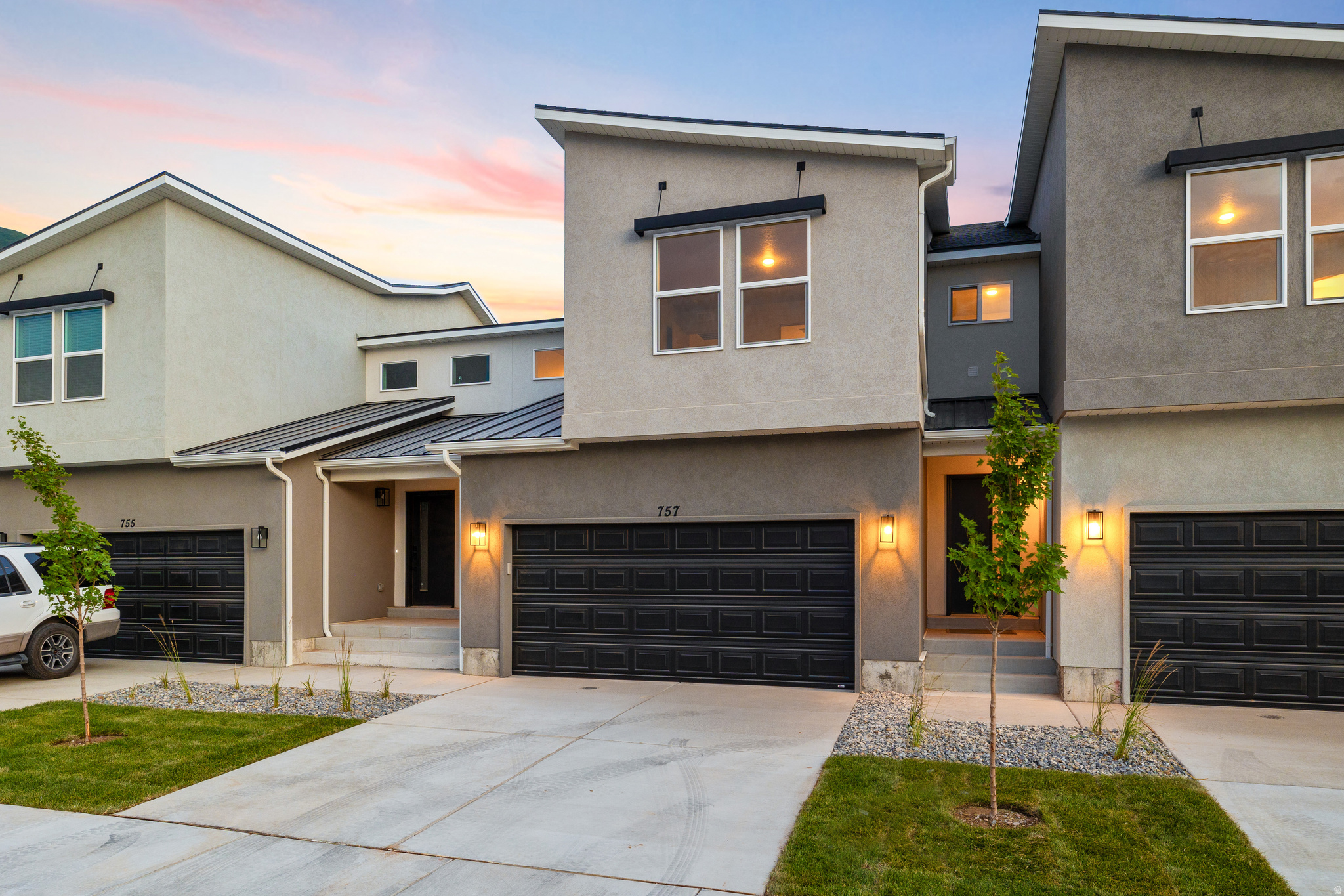 4001 S IRONWOOD LN #438