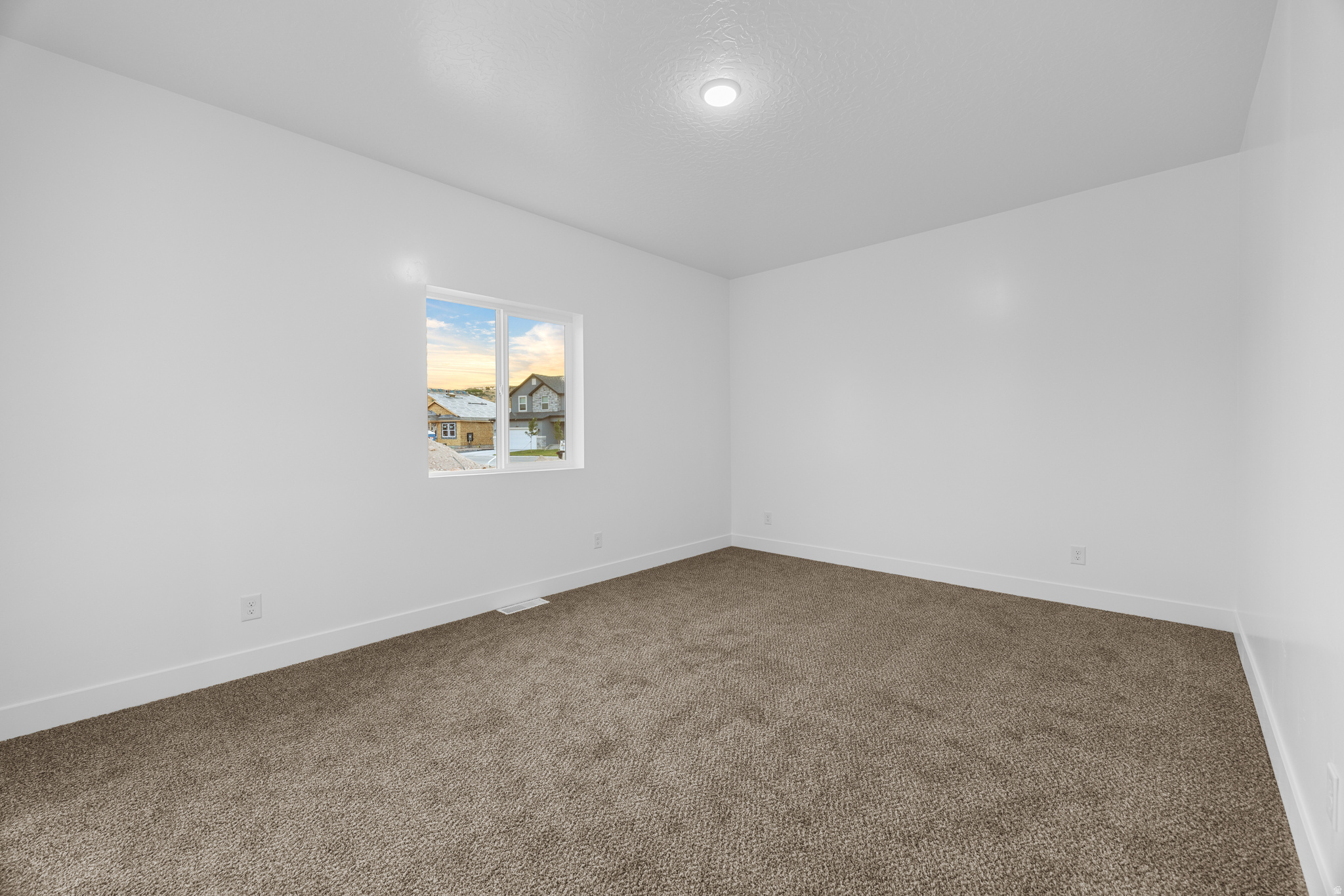 1651 S WINDSONG DR #CHAM