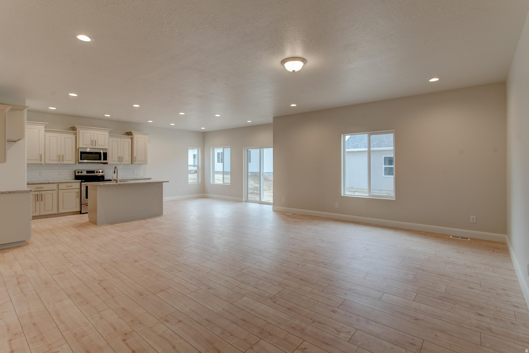 1666 S WINDSONG DR #365
