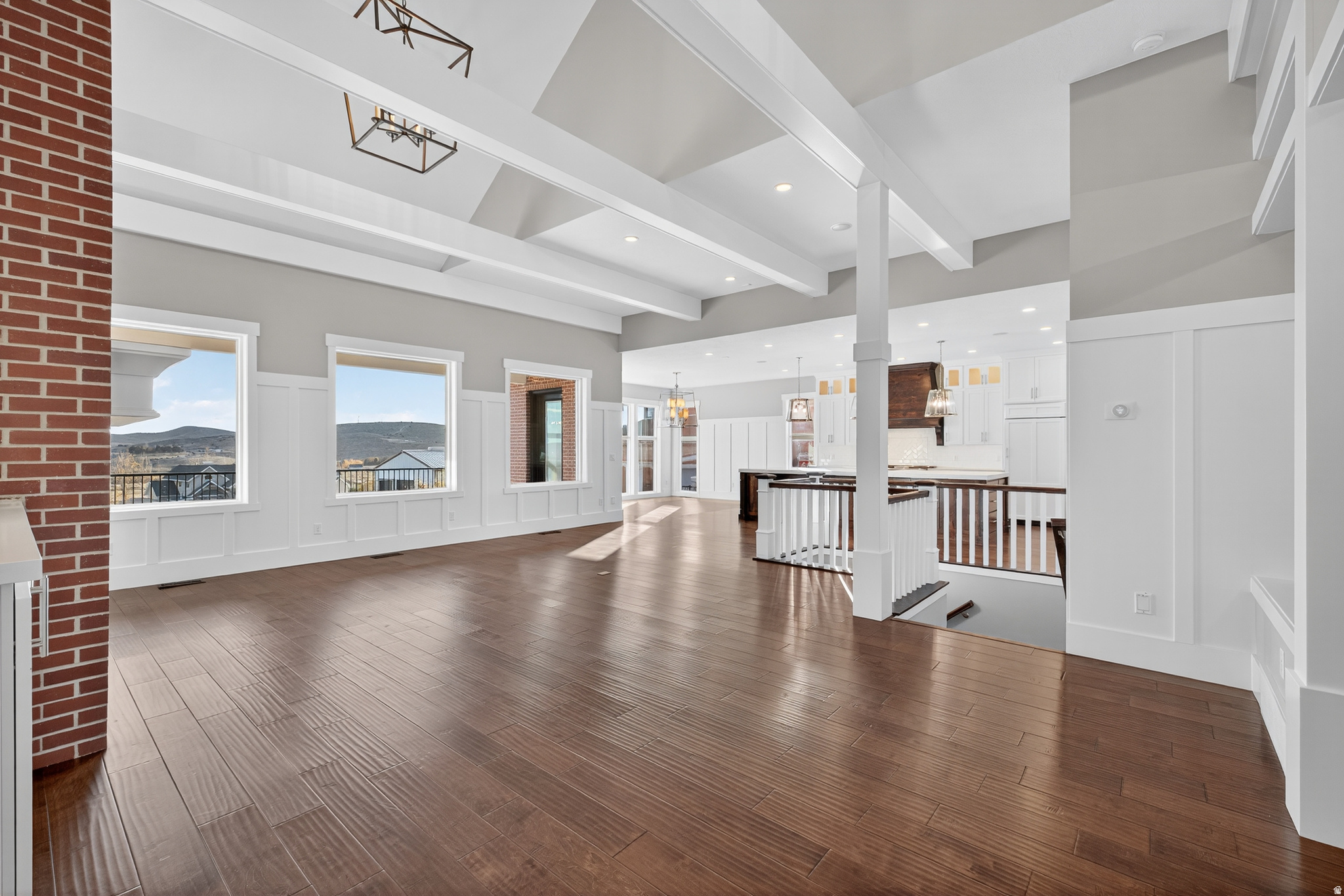 2628 E PRAIRIE DR