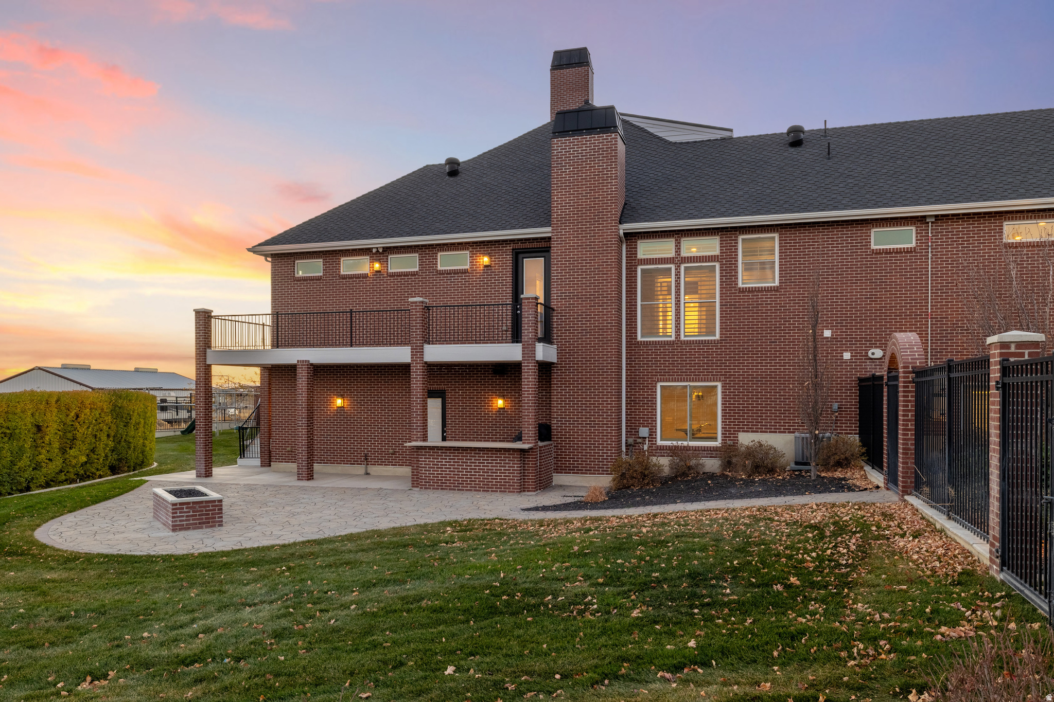 2628 E PRAIRIE DR