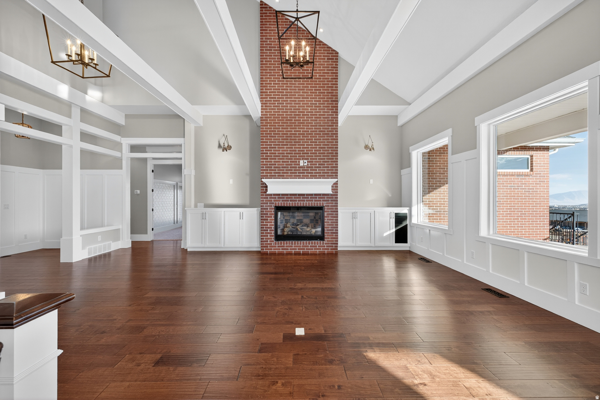 2628 E PRAIRIE DR