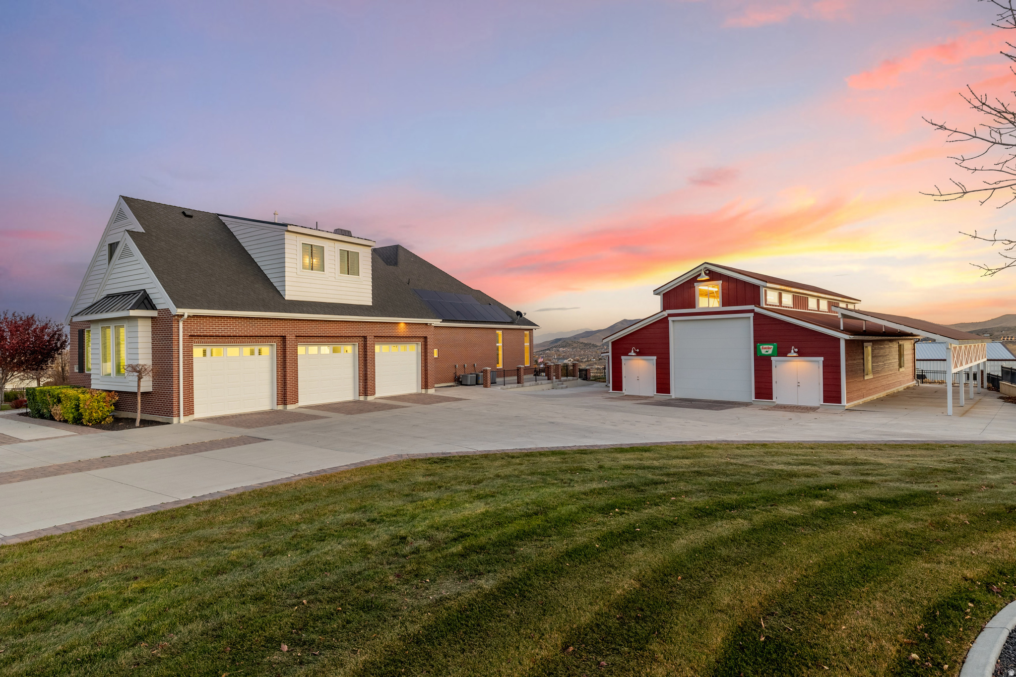 2628 E PRAIRIE DR