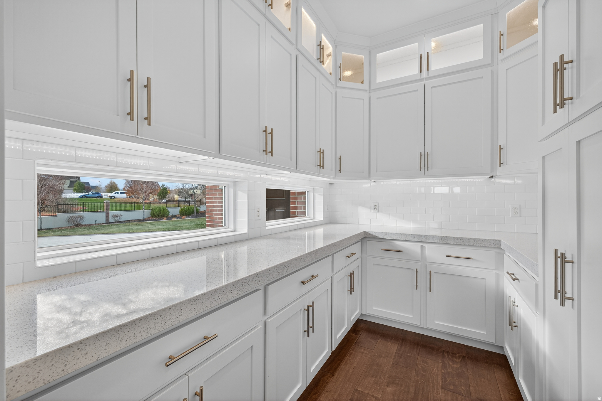 2628 E PRAIRIE DR