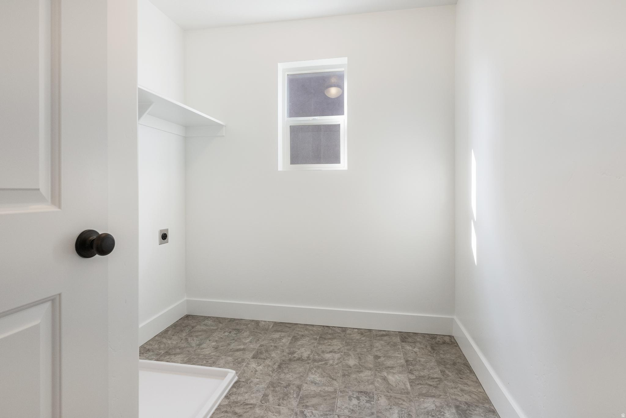 2283 E 390 N #33