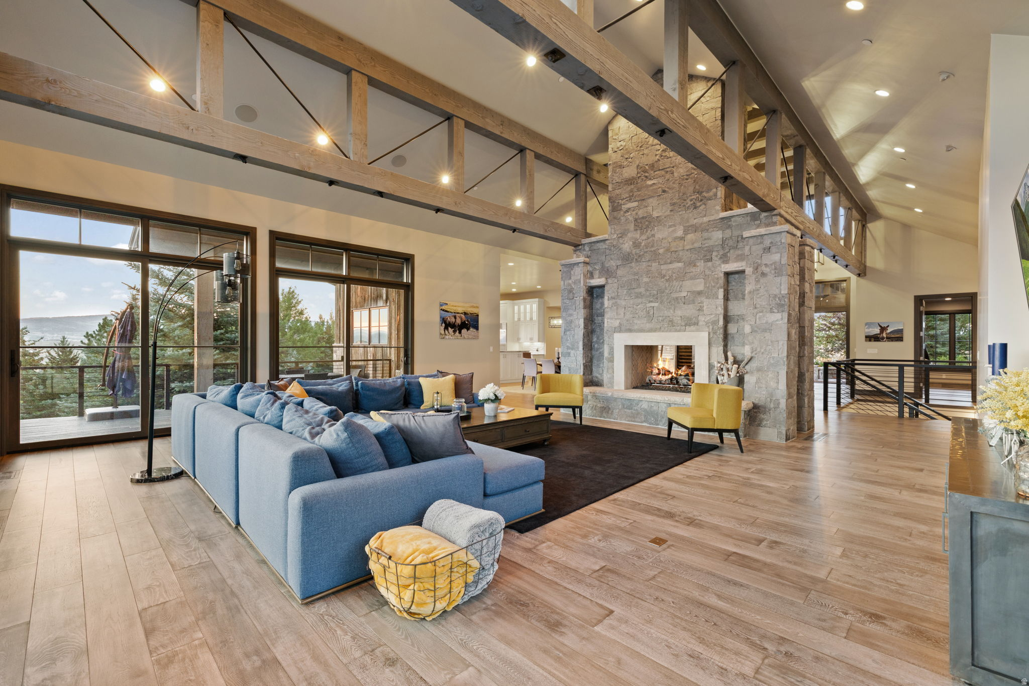 5925 MOUNTAIN DR