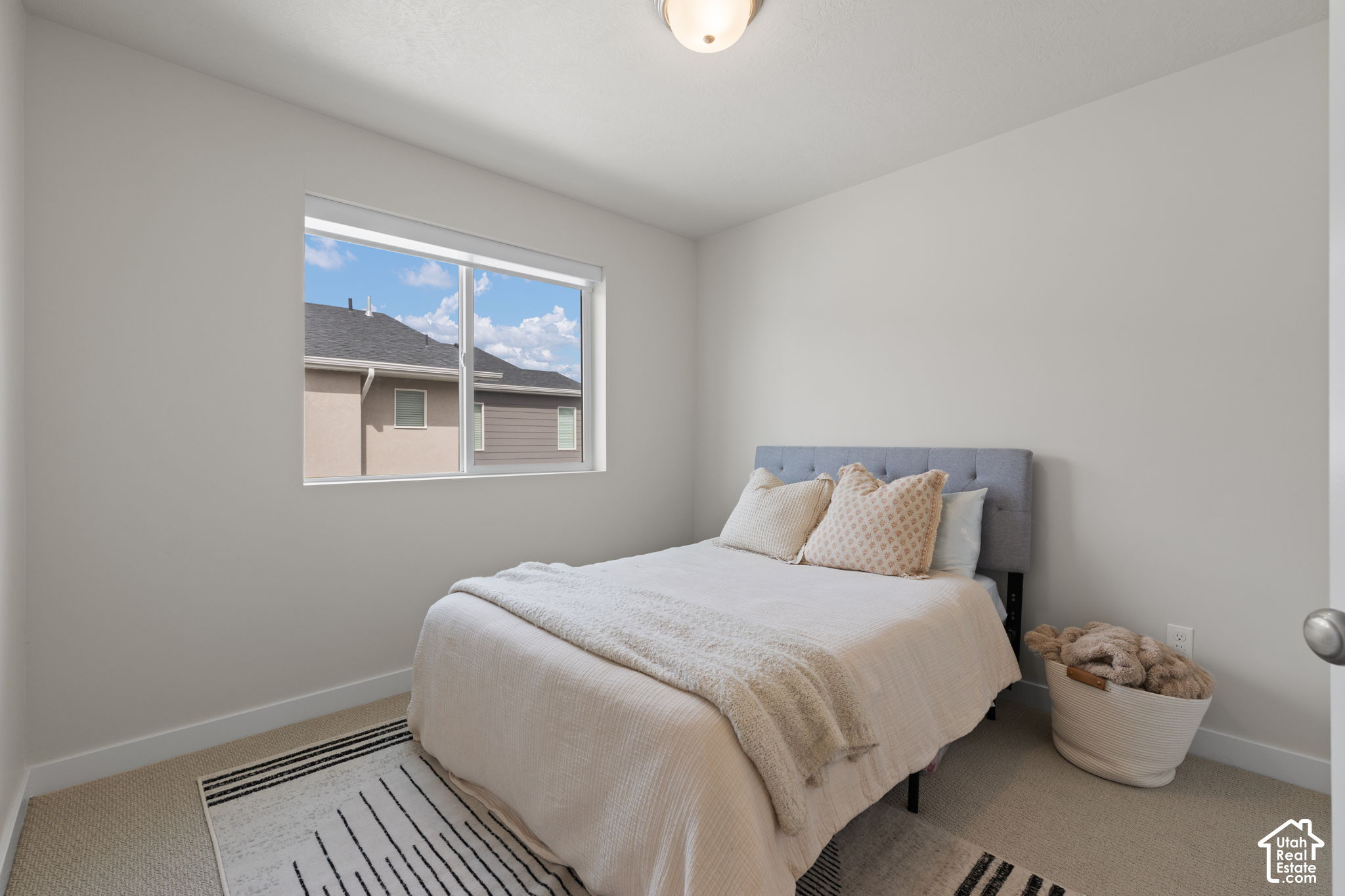 15073 S REINS WAY