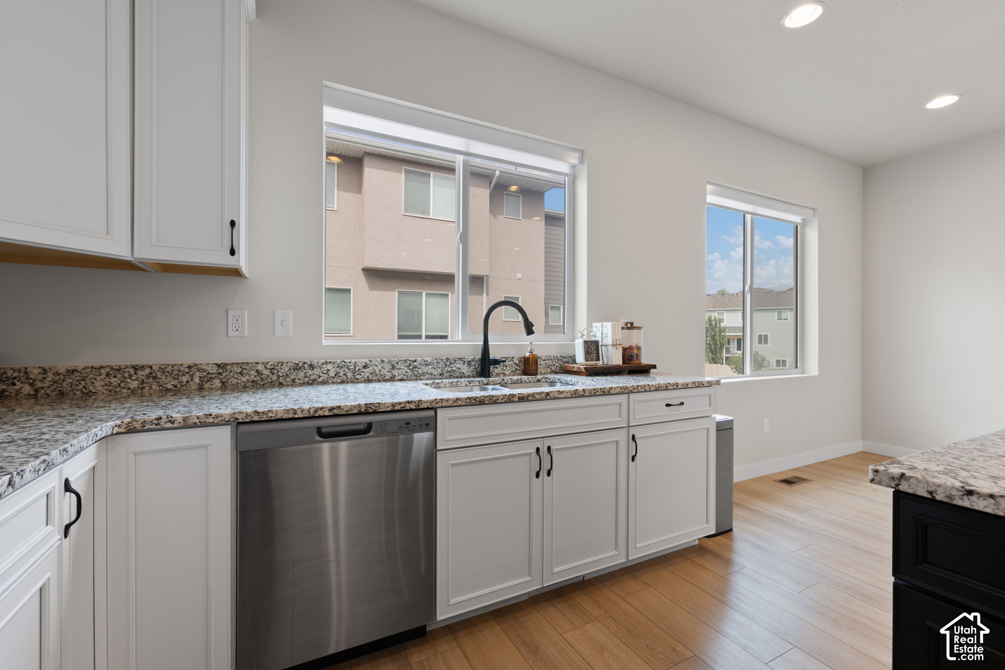 15073 S REINS WAY