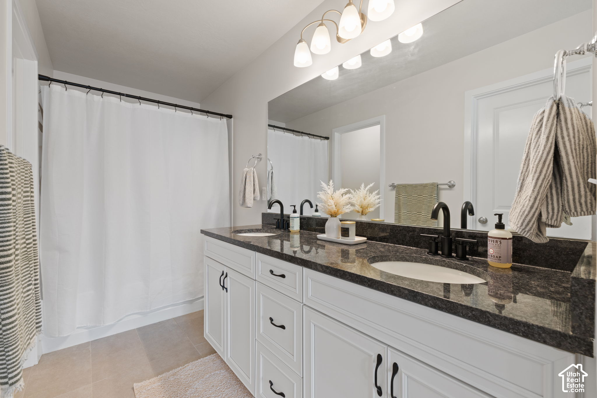 15073 S REINS WAY