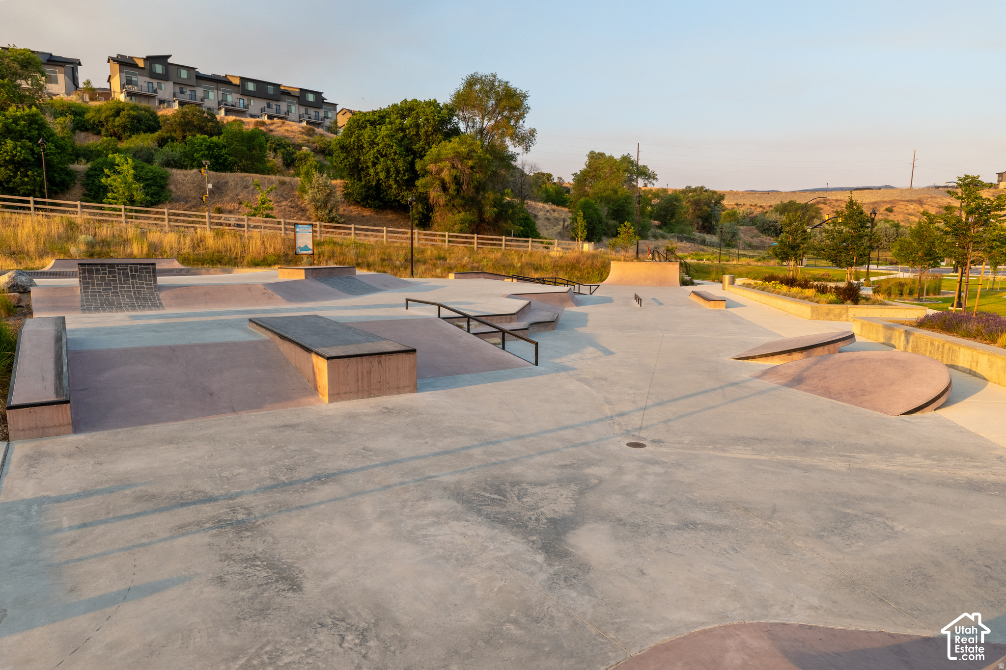 15073 S REINS WAY