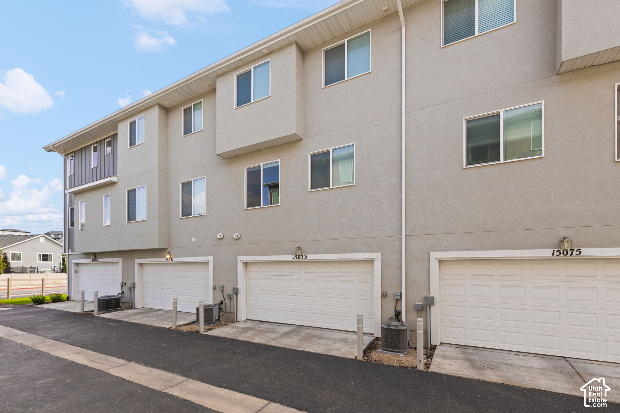 15073 S REINS WAY