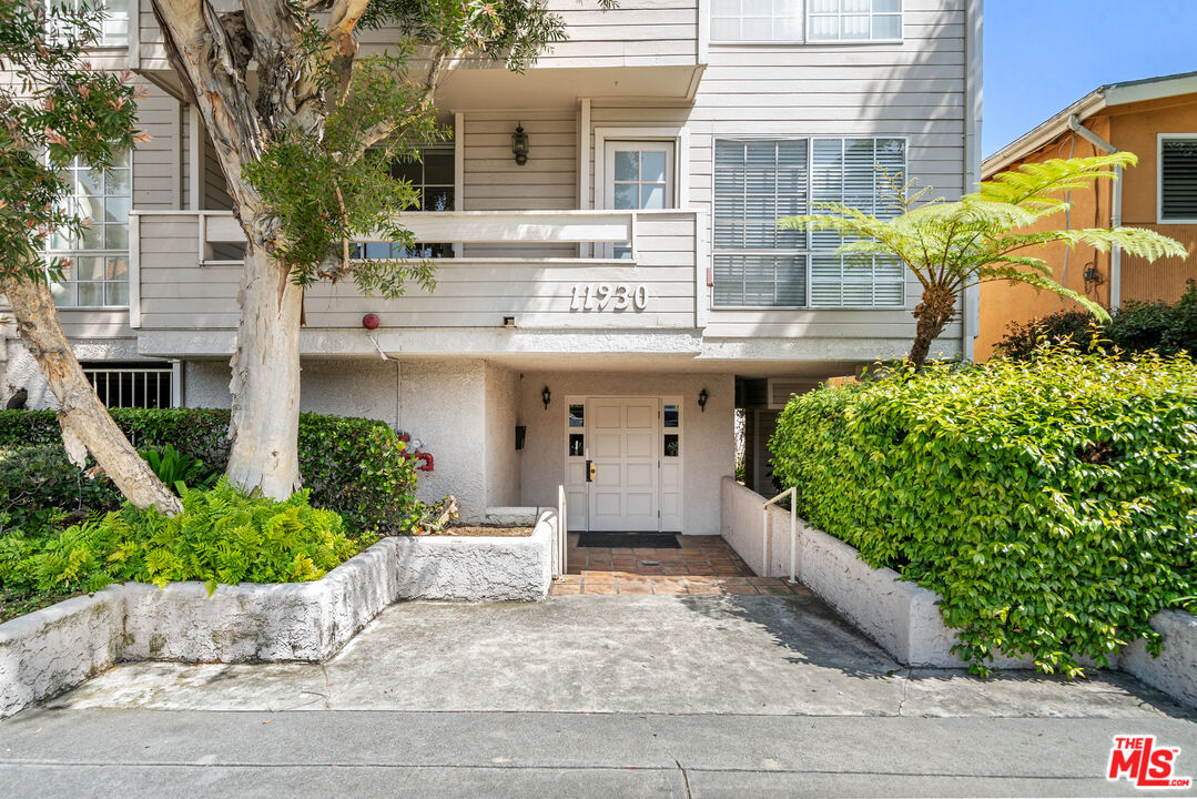 11930 Avon Way Unit: 207