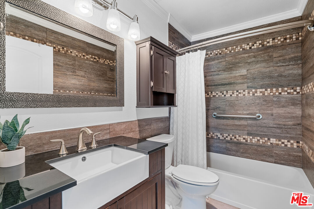 11930 Avon Way Unit: 207