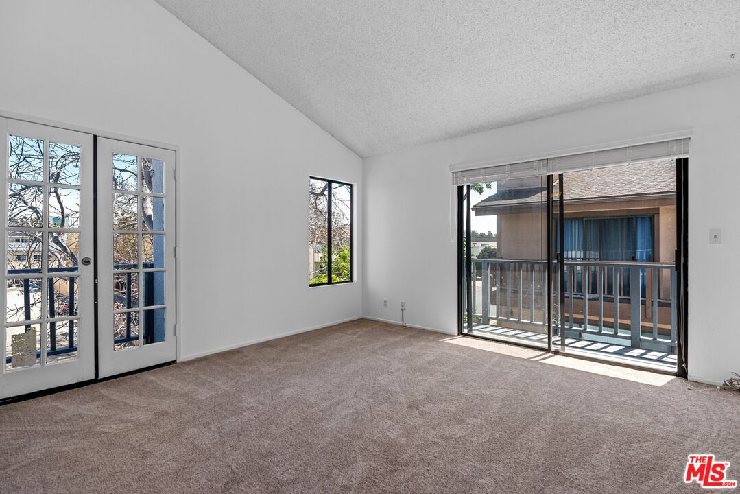 12711 Mitchell Ave Unit: 1