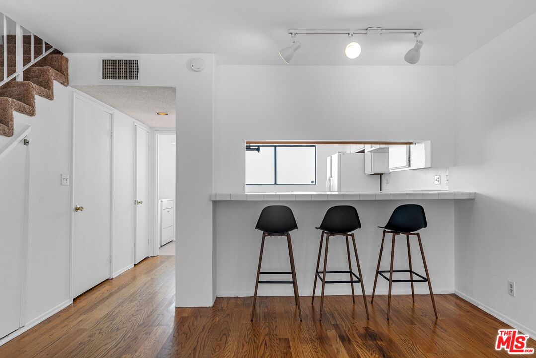 12711 Mitchell Ave Unit: 1