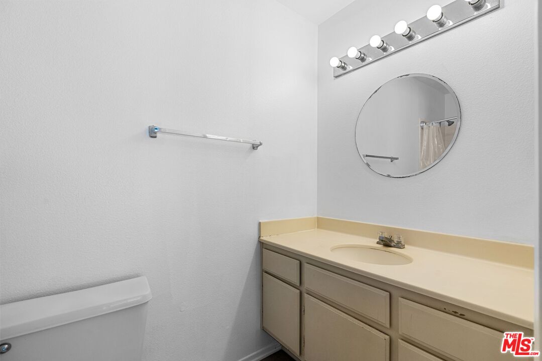 12711 Mitchell Ave Unit: 1