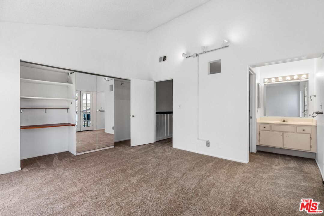 12711 Mitchell Ave Unit: 1