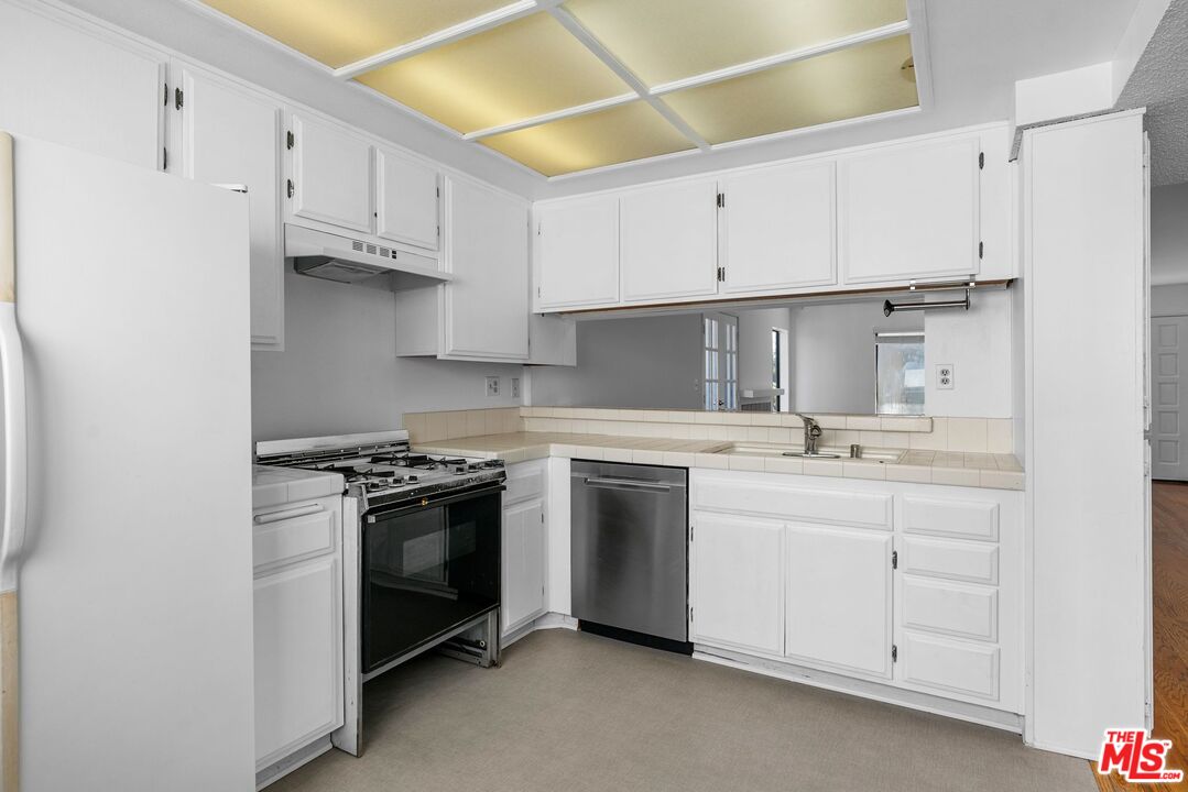 12711 Mitchell Ave Unit: 1