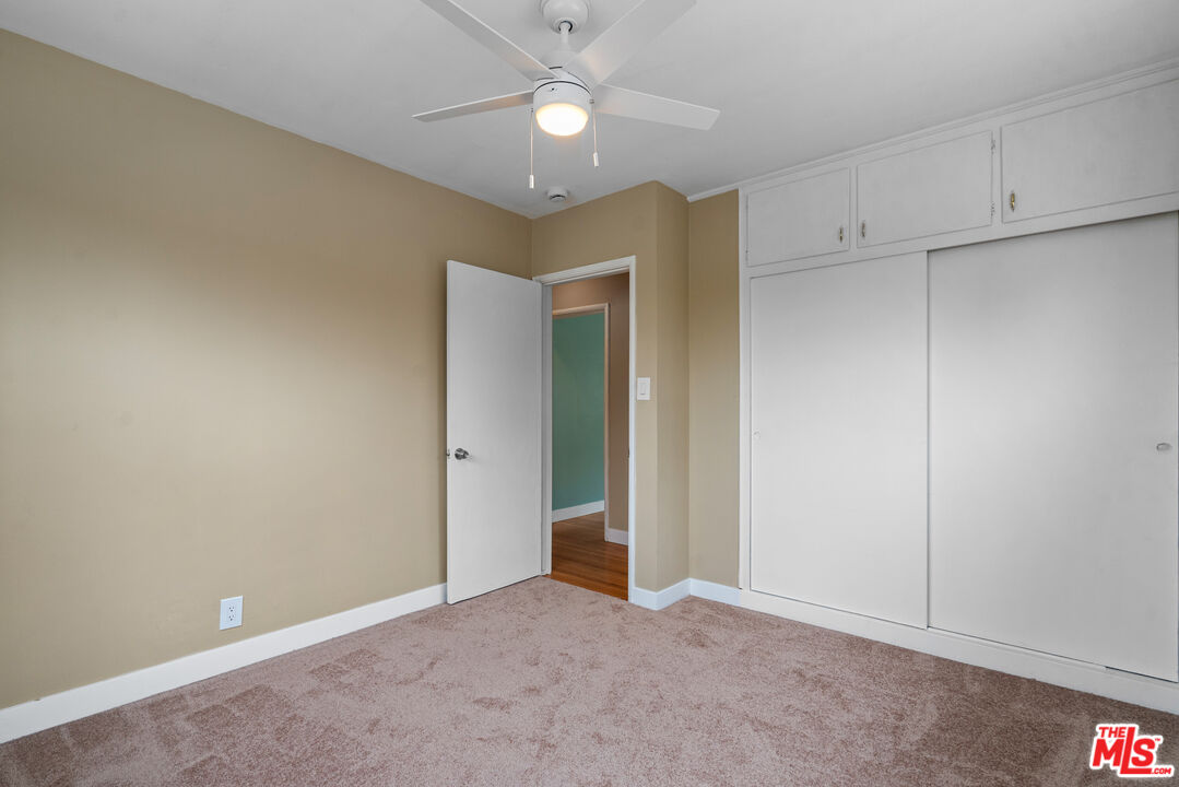 4268 Jackson Ave Unit: B